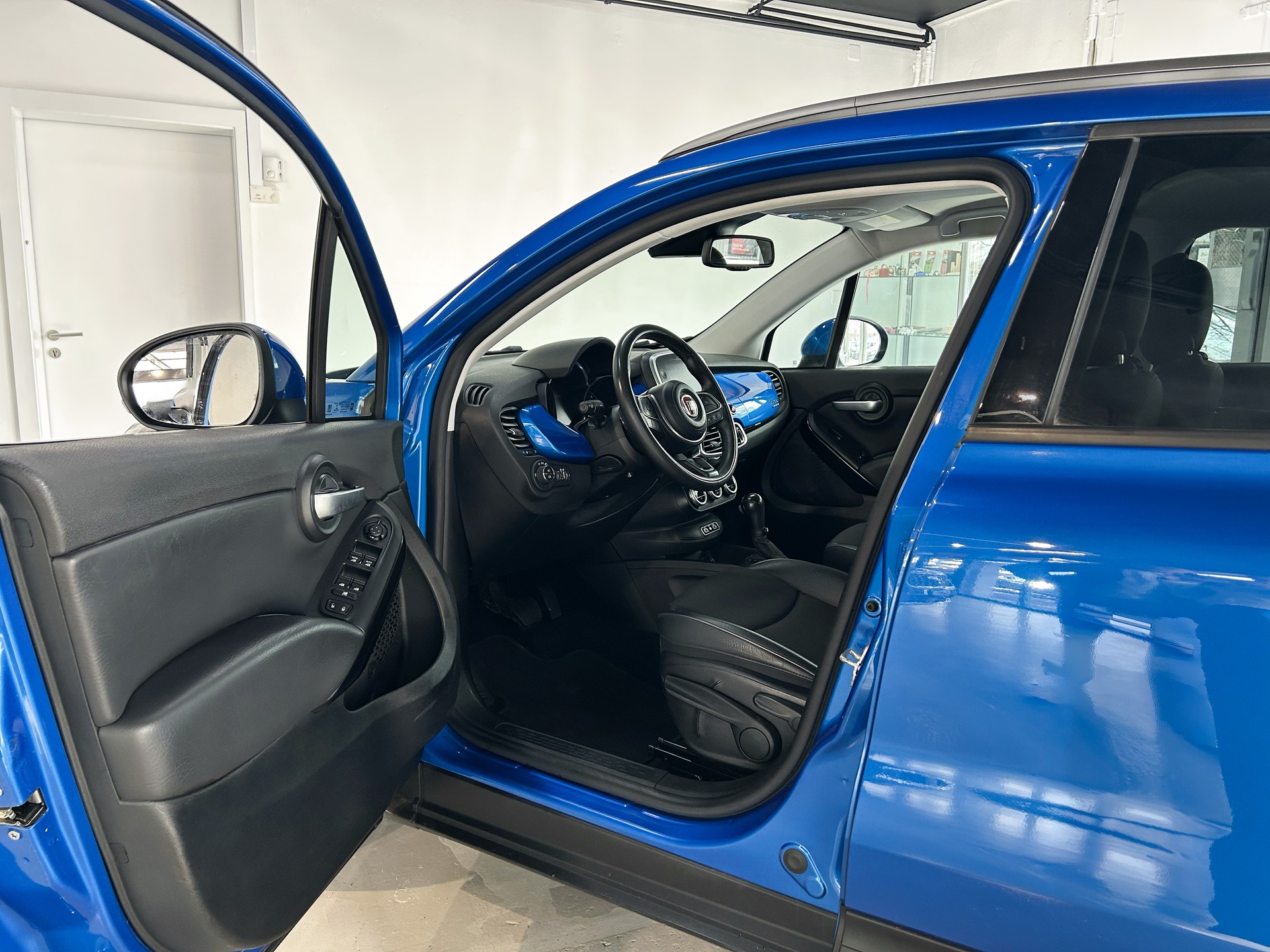 FIAT 500X 2.0MJ Cross 4x4 Automatic-image-7