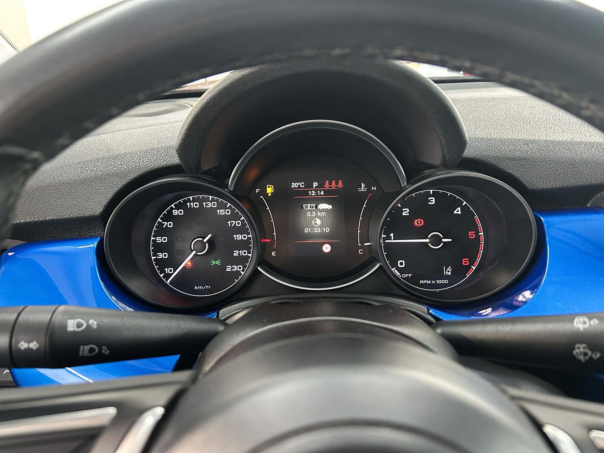 FIAT 500X 2.0MJ Cross 4x4 Automatic-image-13