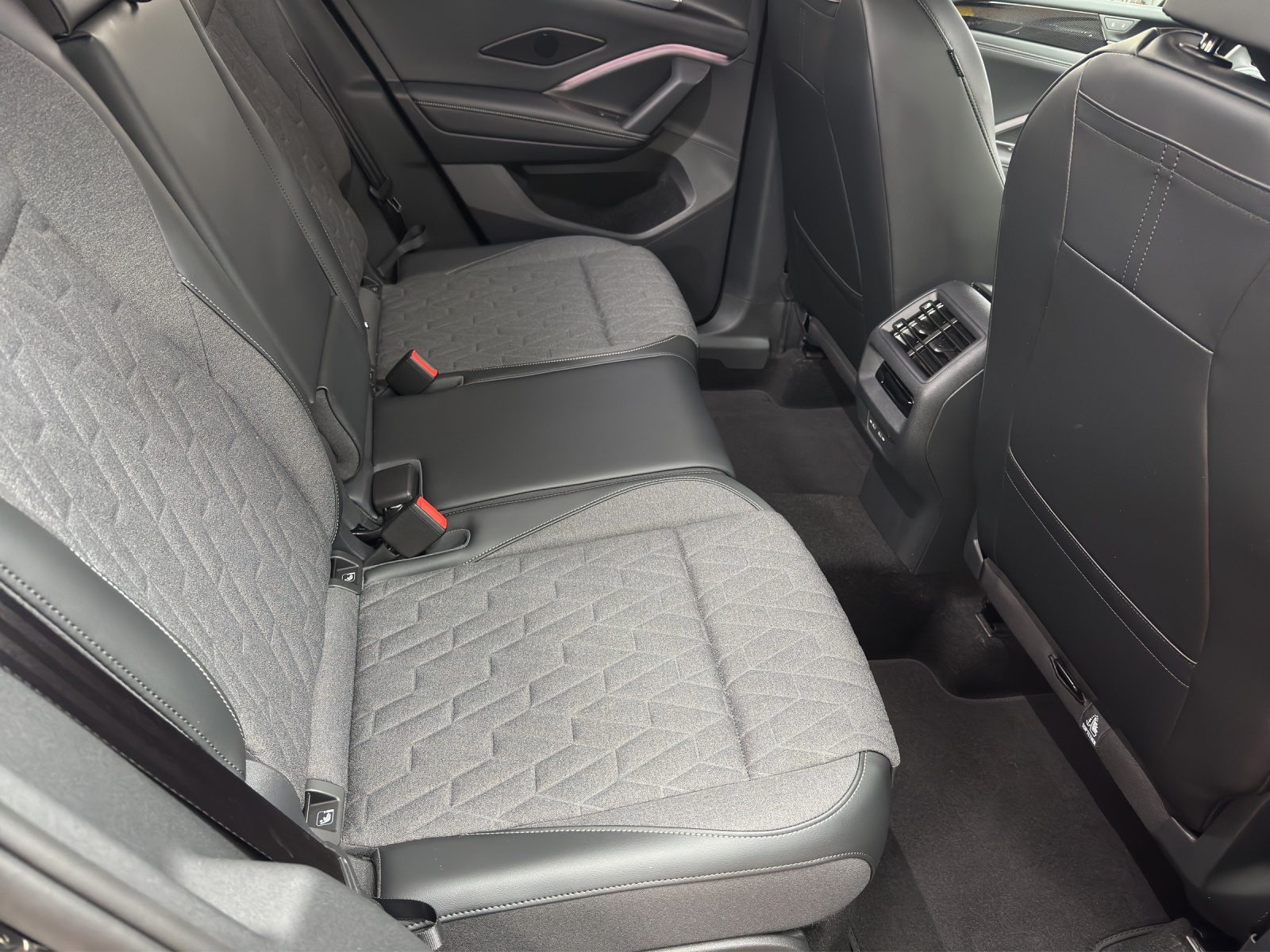 VW Tiguan 2.0 TSI DSG United 4Motion-image-11