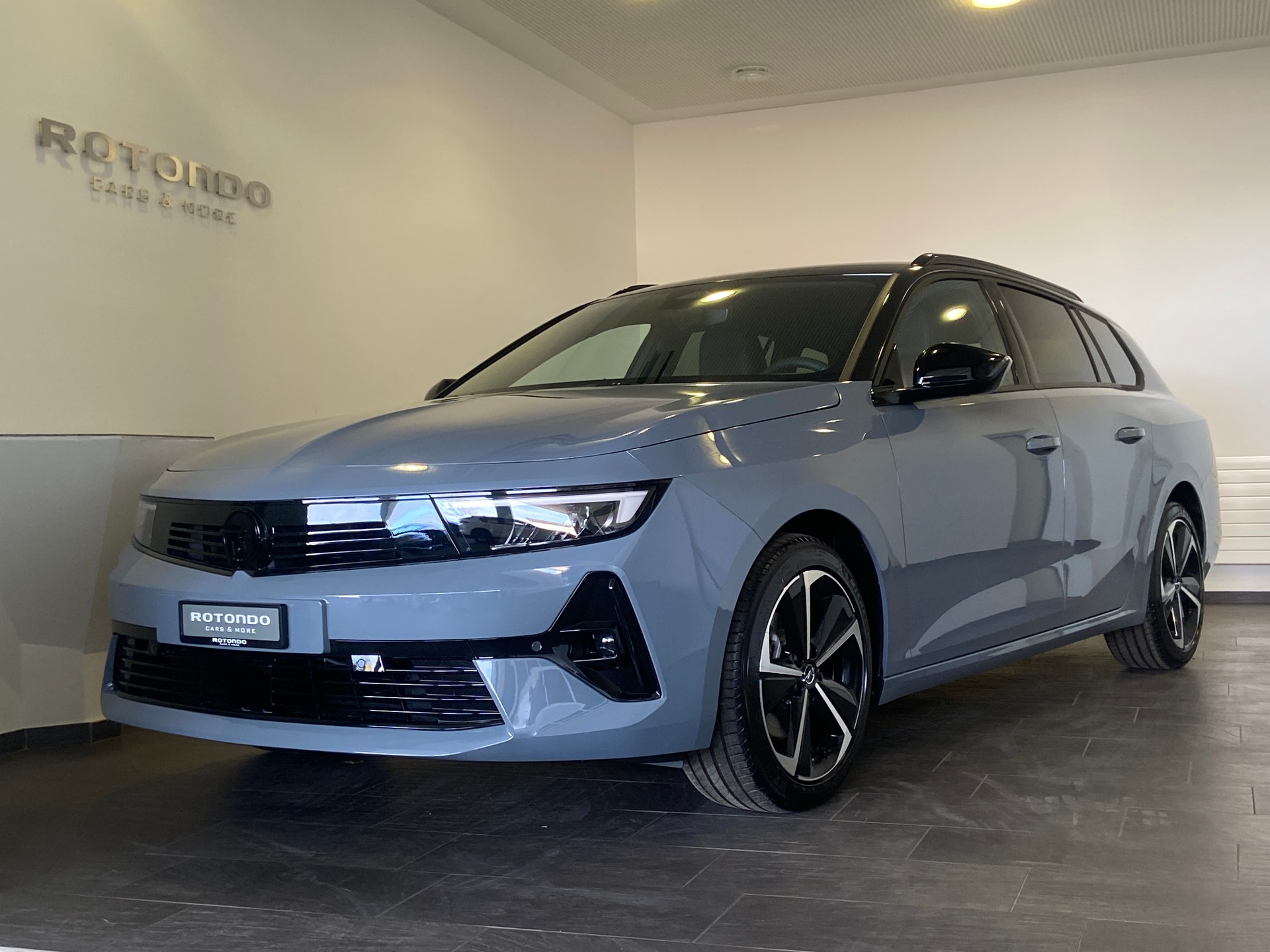 OPEL Astra Sports Tourer 1.2i Turbo GS Automat-image-0