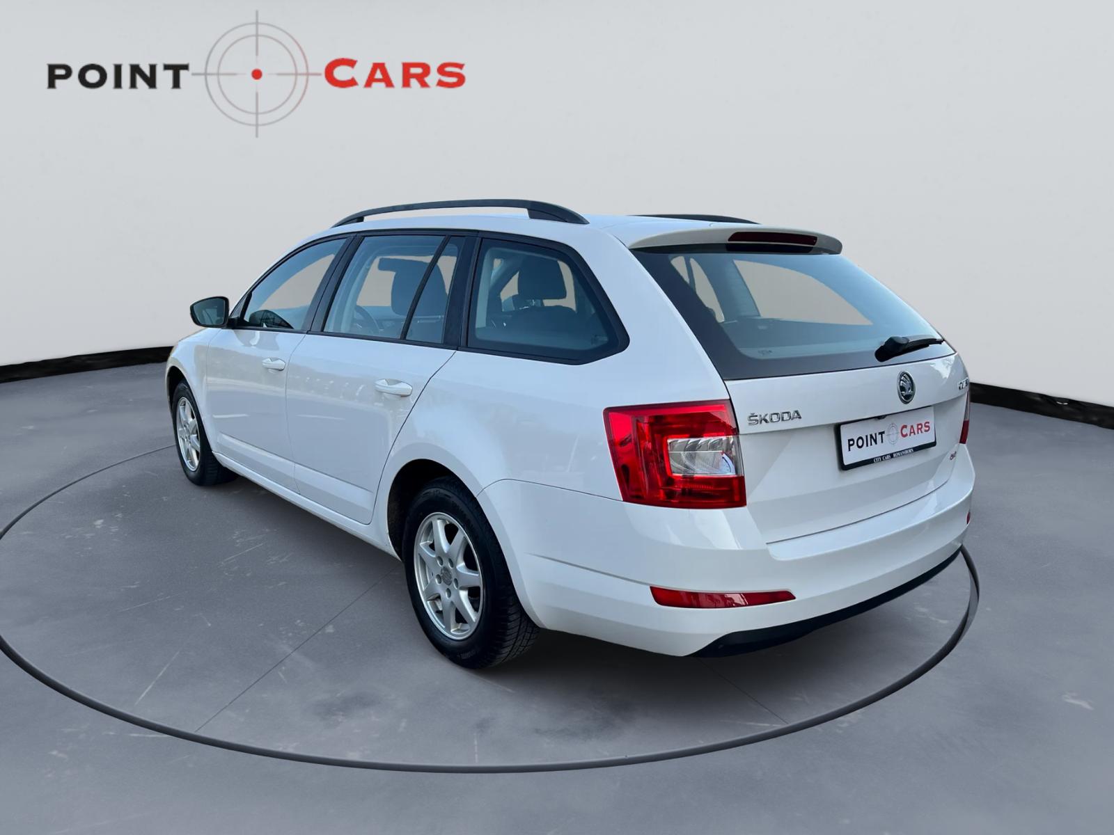 SKODA Octavia Combi 1.6 TDI Ambition 4x4-image-2