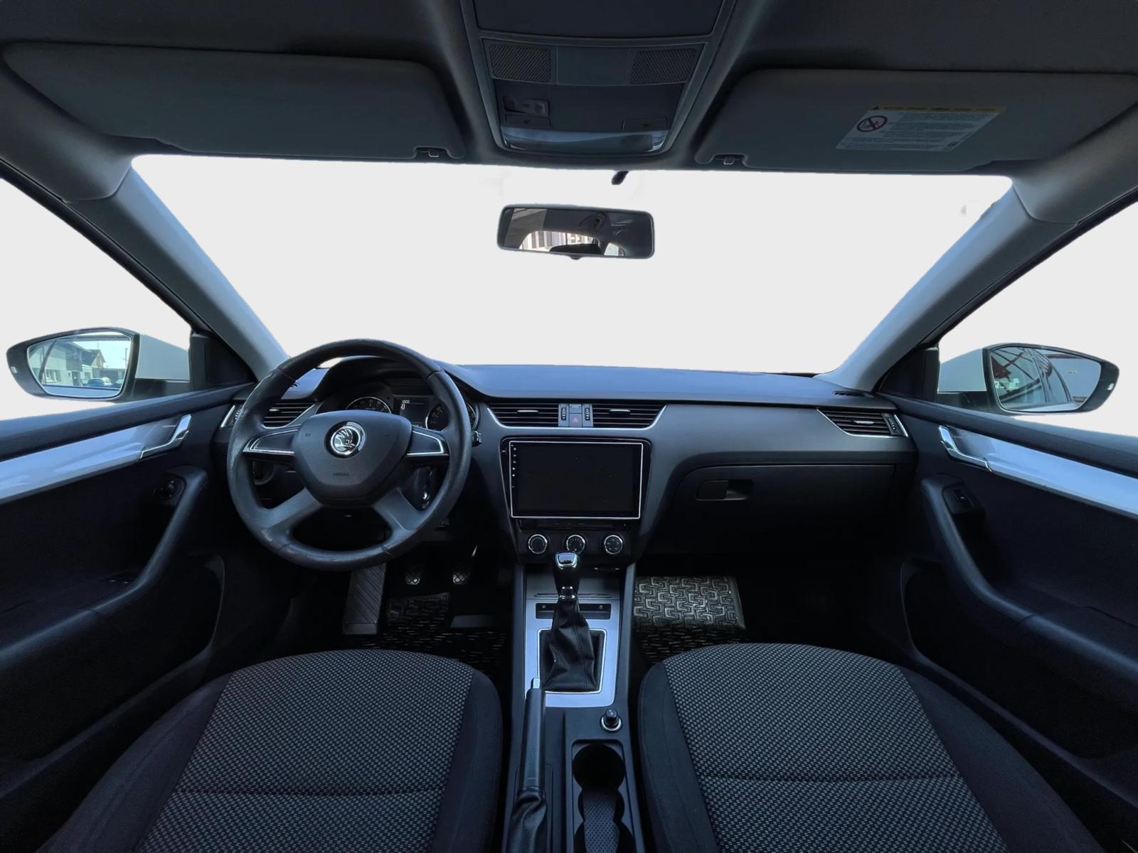 SKODA Octavia Combi 1.6 TDI Ambition 4x4-image-7