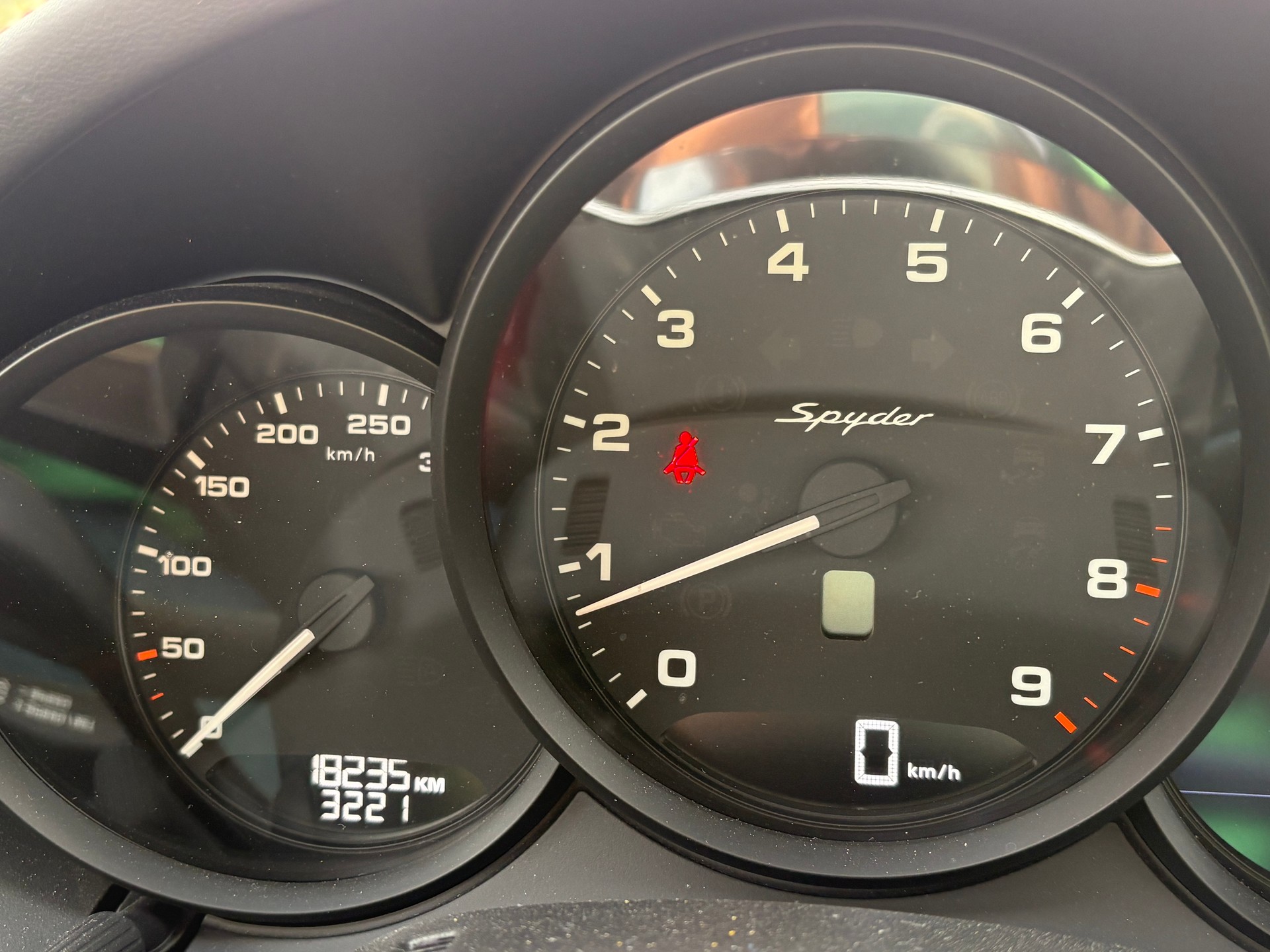 PORSCHE Mod 981 Spyder-image-5