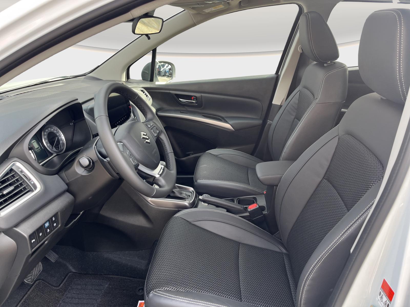 SUZUKI S-Cross 1.5 Piz Sulai Top Hybrid 4x4-image-9
