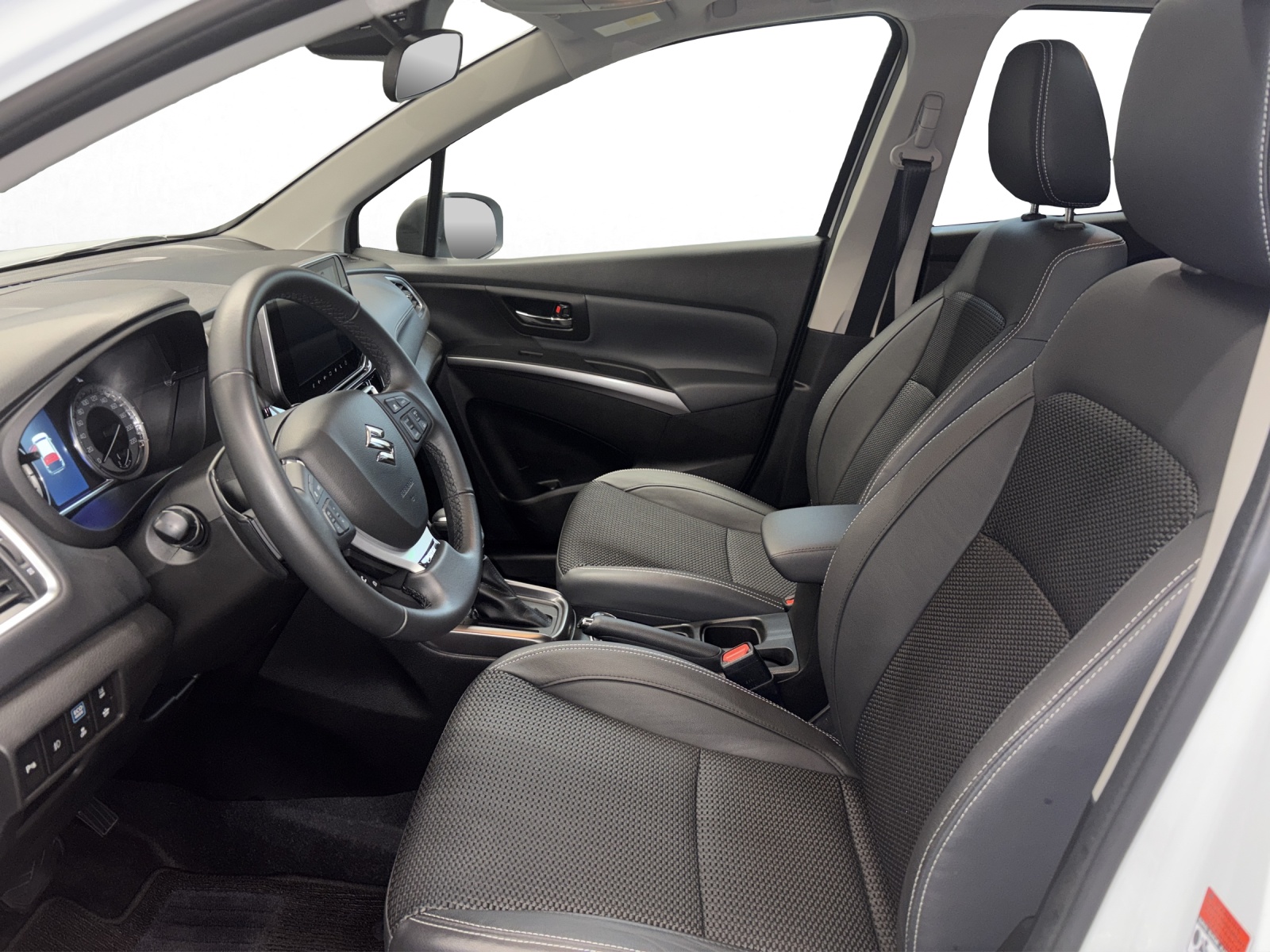 SUZUKI S-Cross 1.5 Piz Sulai Top Hybrid 4x4-image-8