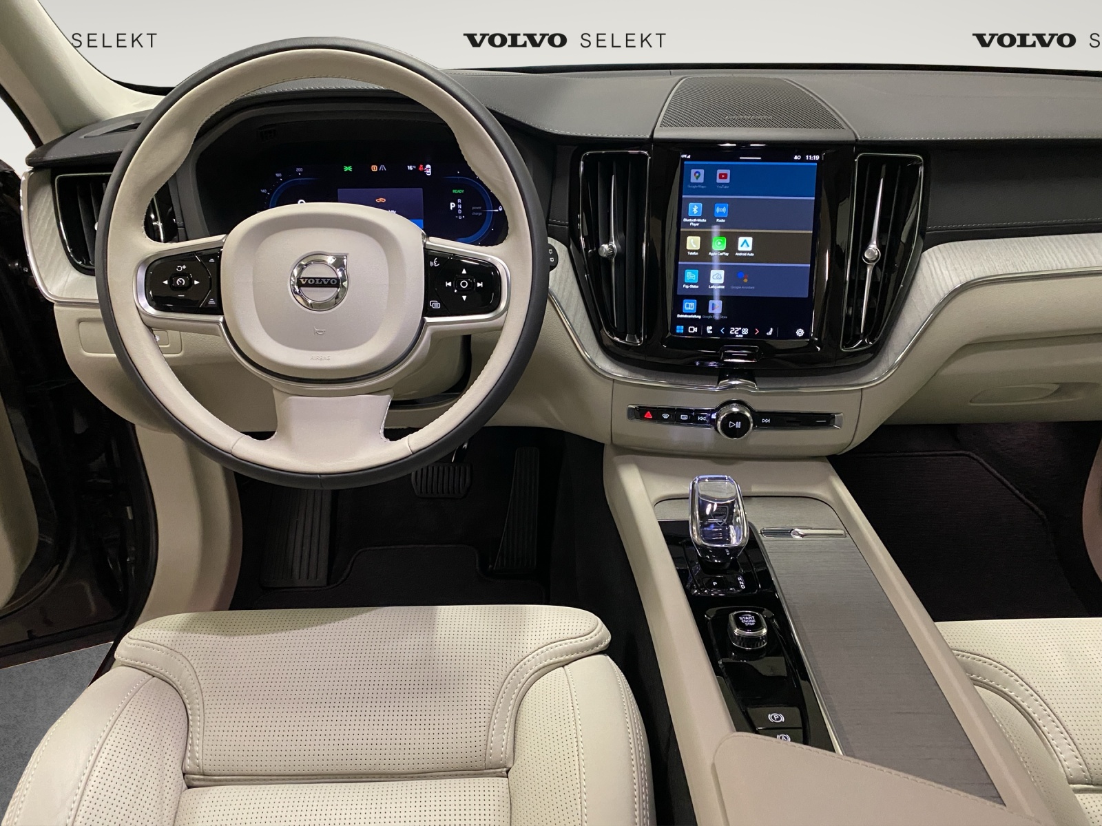 VOLVO XC60 2.0 T6 TE Ultimate Dark eAWD-image-9