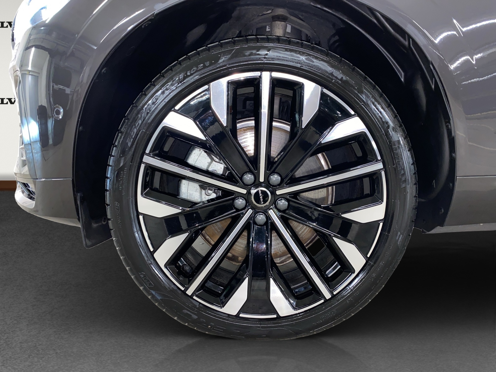 VOLVO XC60 2.0 T6 TE Ultimate Dark eAWD-image-14
