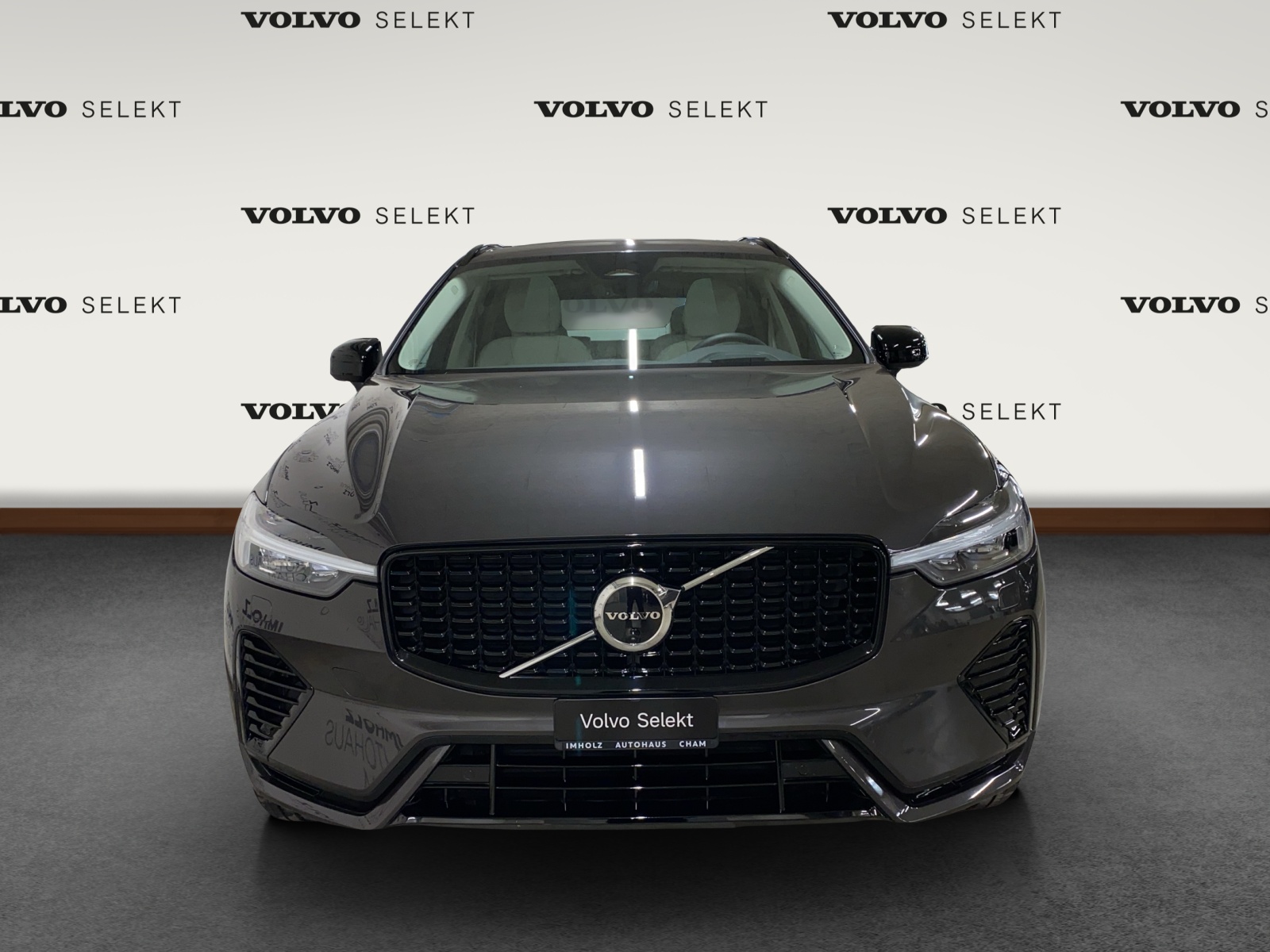 VOLVO XC60 2.0 T6 TE Ultimate Dark eAWD-image-4