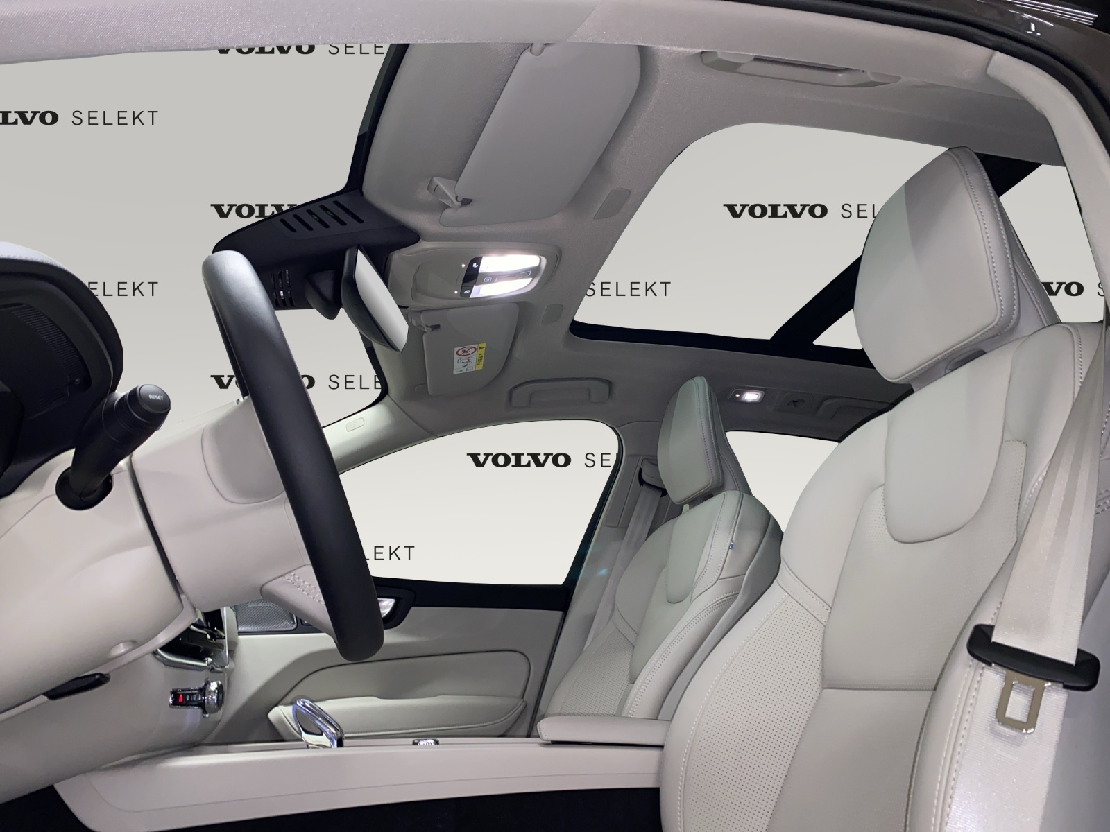 VOLVO XC60 2.0 T6 TE Ultimate Dark eAWD-image-6