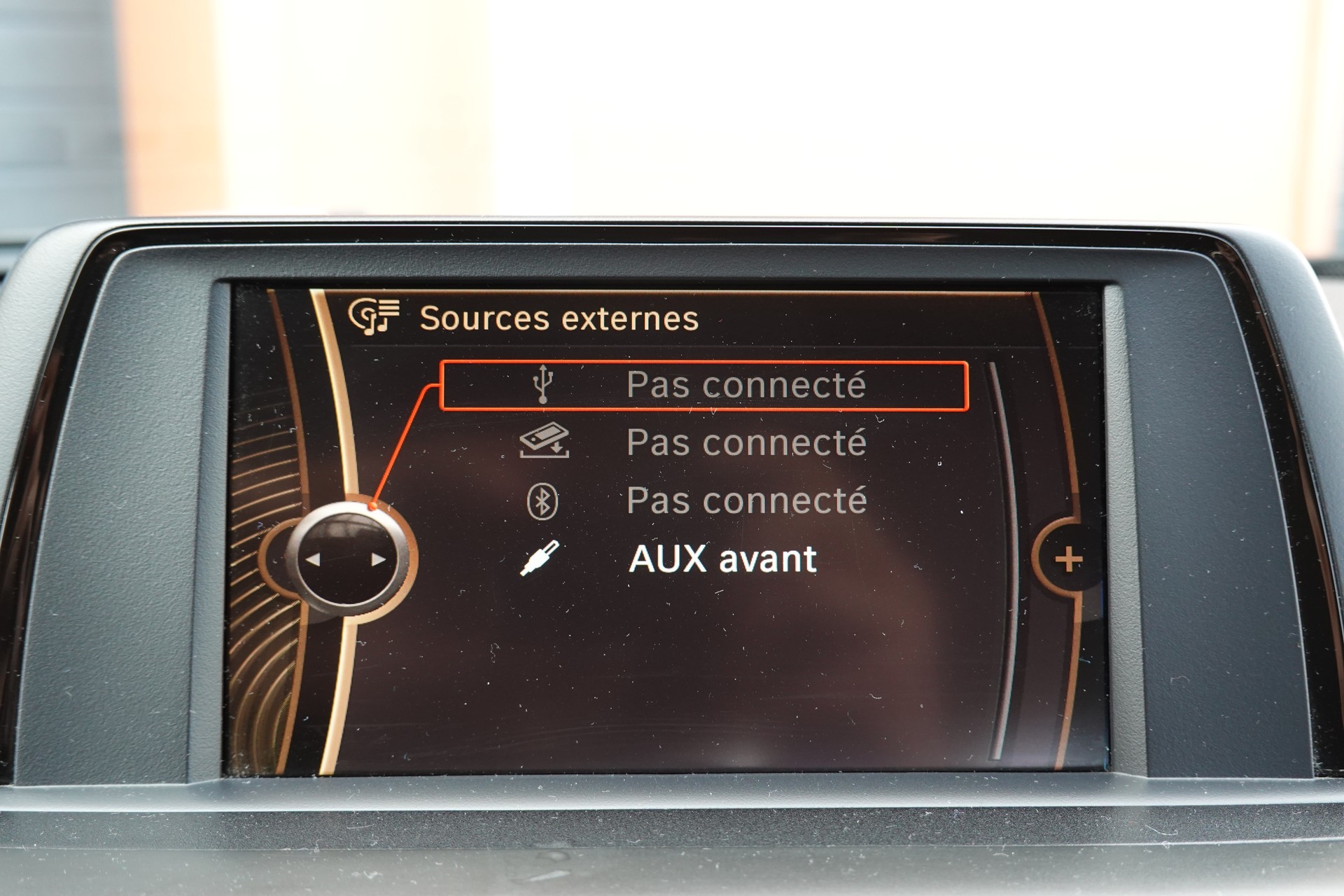 BMW 116i Sport Line - "Service à jour * Aide au stationnement arrière * Sport Line * Drive Select * Tempomat"-image-17