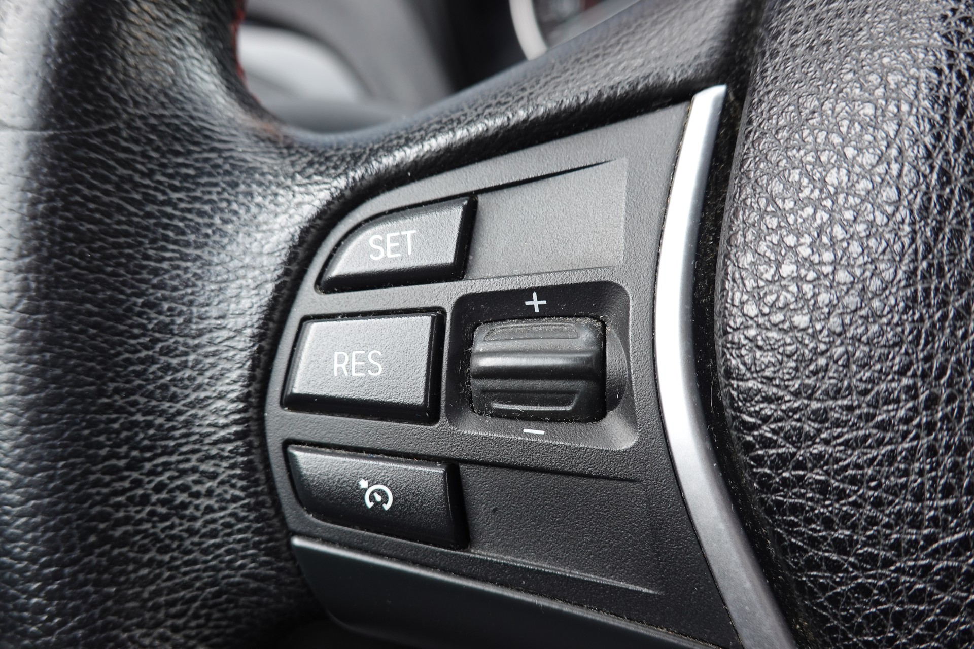 BMW 116i Sport Line - "Service à jour * Aide au stationnement arrière * Sport Line * Drive Select * Tempomat"-image-8