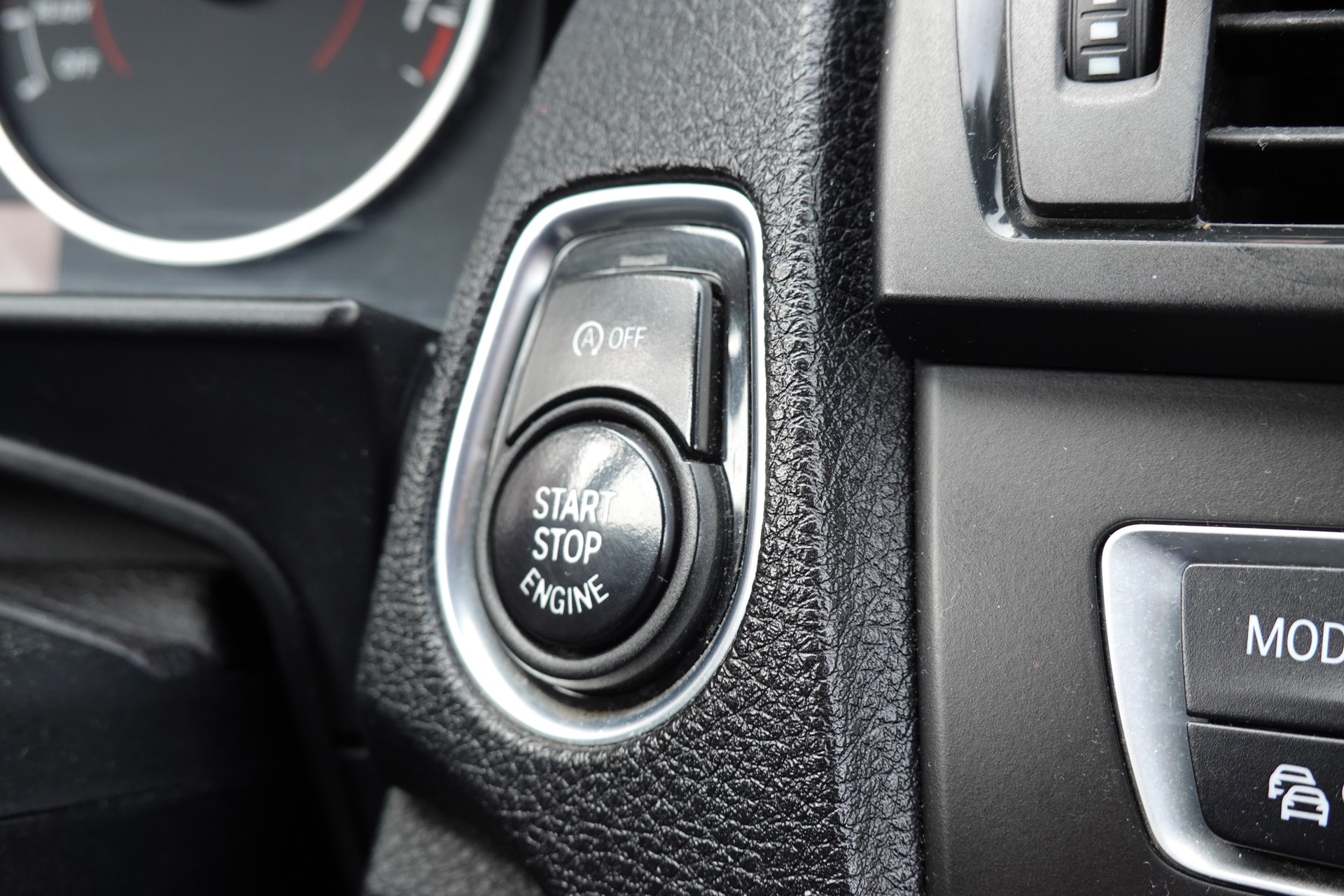 BMW 116i Sport Line - "Service à jour * Aide au stationnement arrière * Sport Line * Drive Select * Tempomat"-image-13