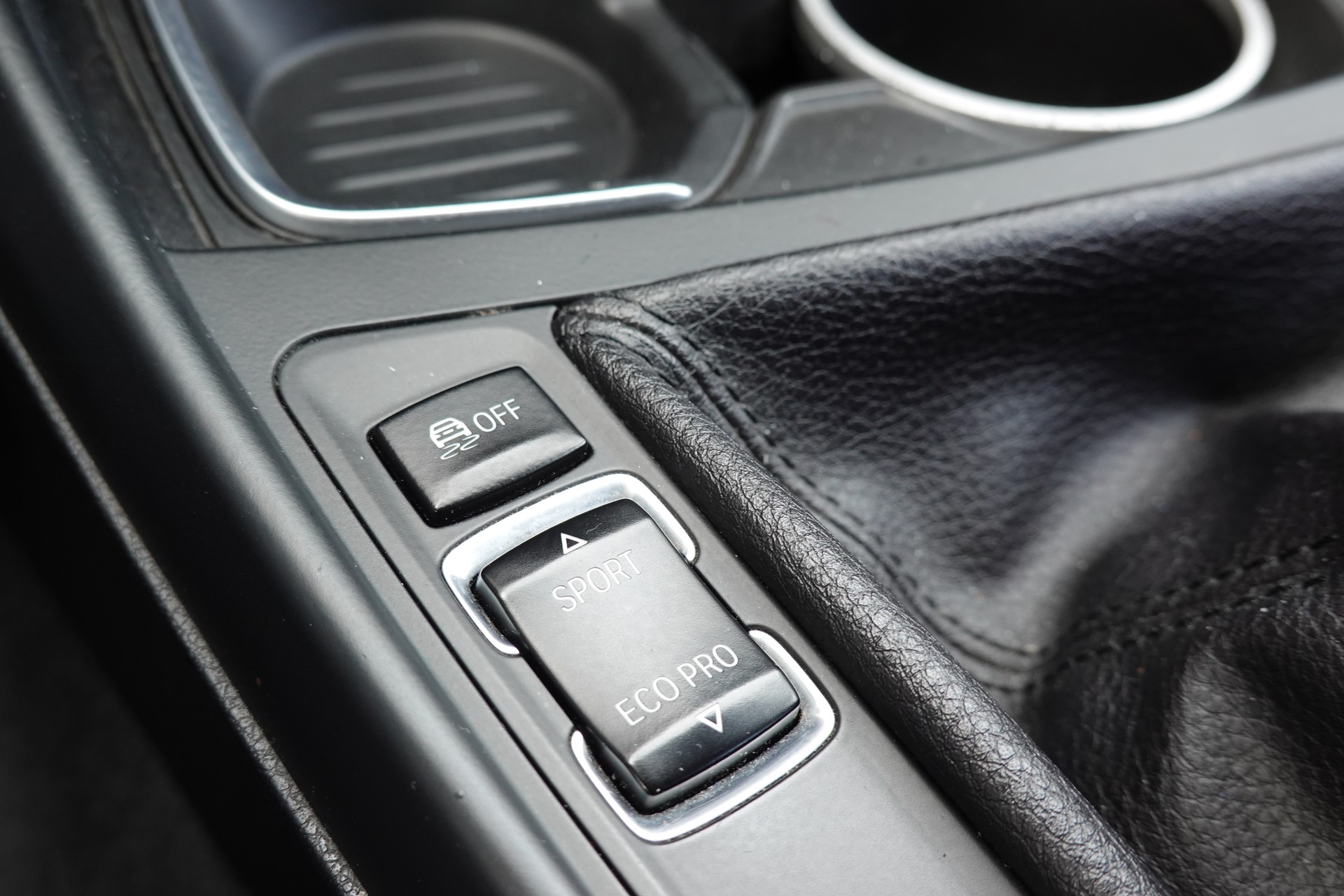 BMW 116i Sport Line - "Service à jour * Aide au stationnement arrière * Sport Line * Drive Select * Tempomat"-image-11