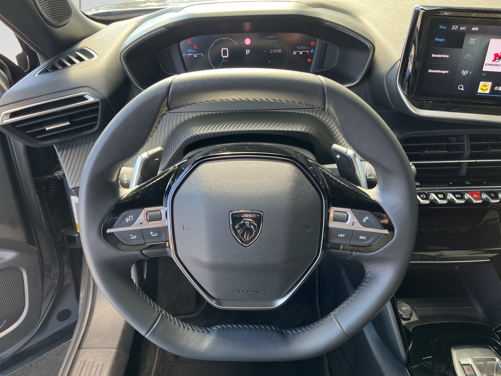 PEUGEOT 2008 1.2 PureTech Allure-image-8