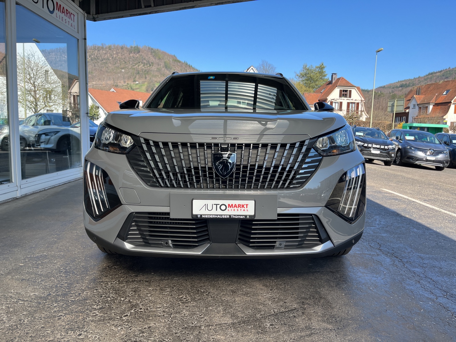 PEUGEOT 2008 1.2 PureTech Allure-image-5