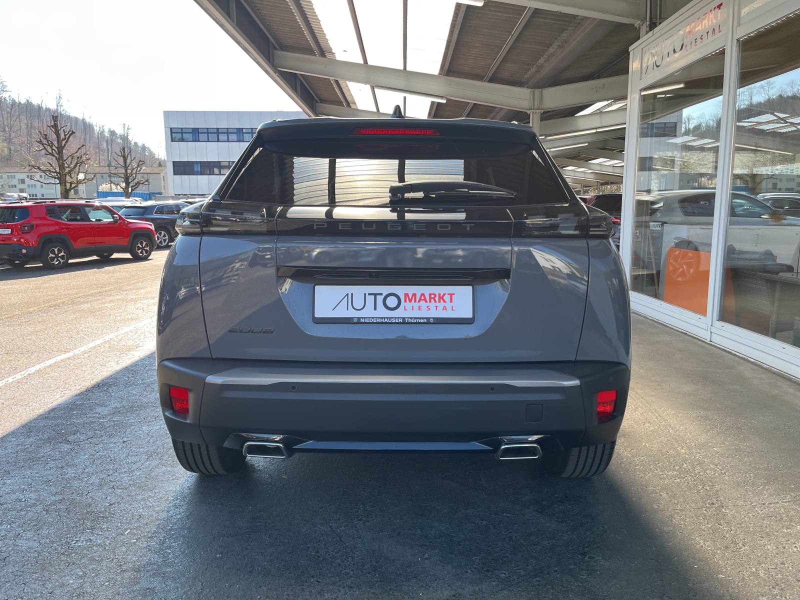 PEUGEOT 2008 1.2 PureTech Allure-image-3