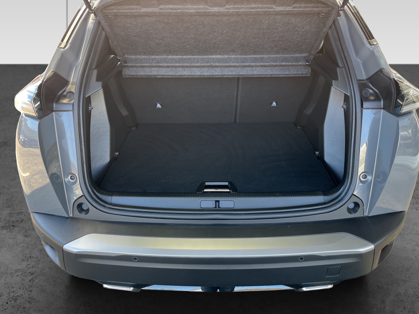 PEUGEOT 2008 1.2 PureTech Allure-image-11