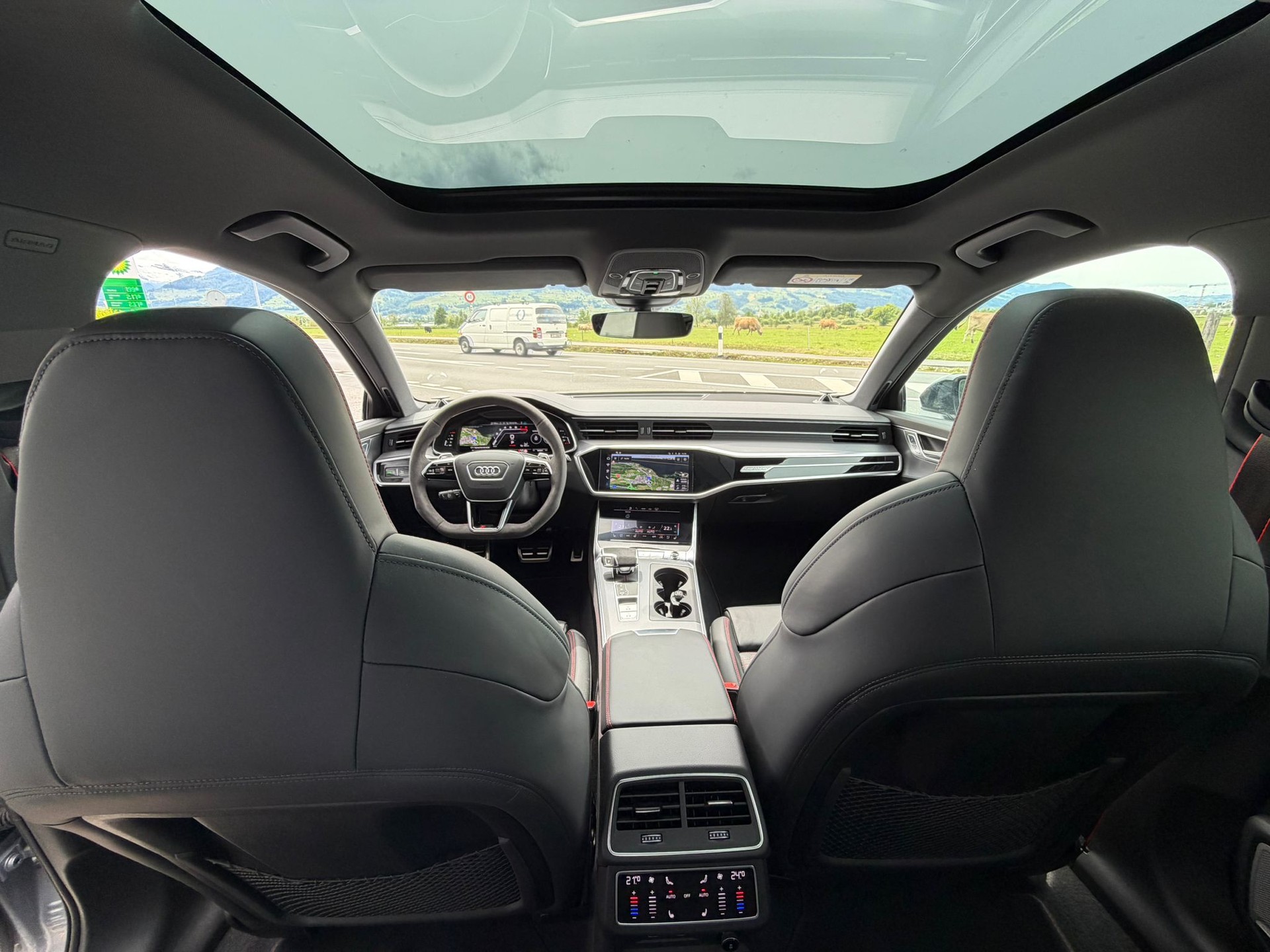 AUDI RS6 Avant 4.0 TFSI V8 Performance quattro-image-9