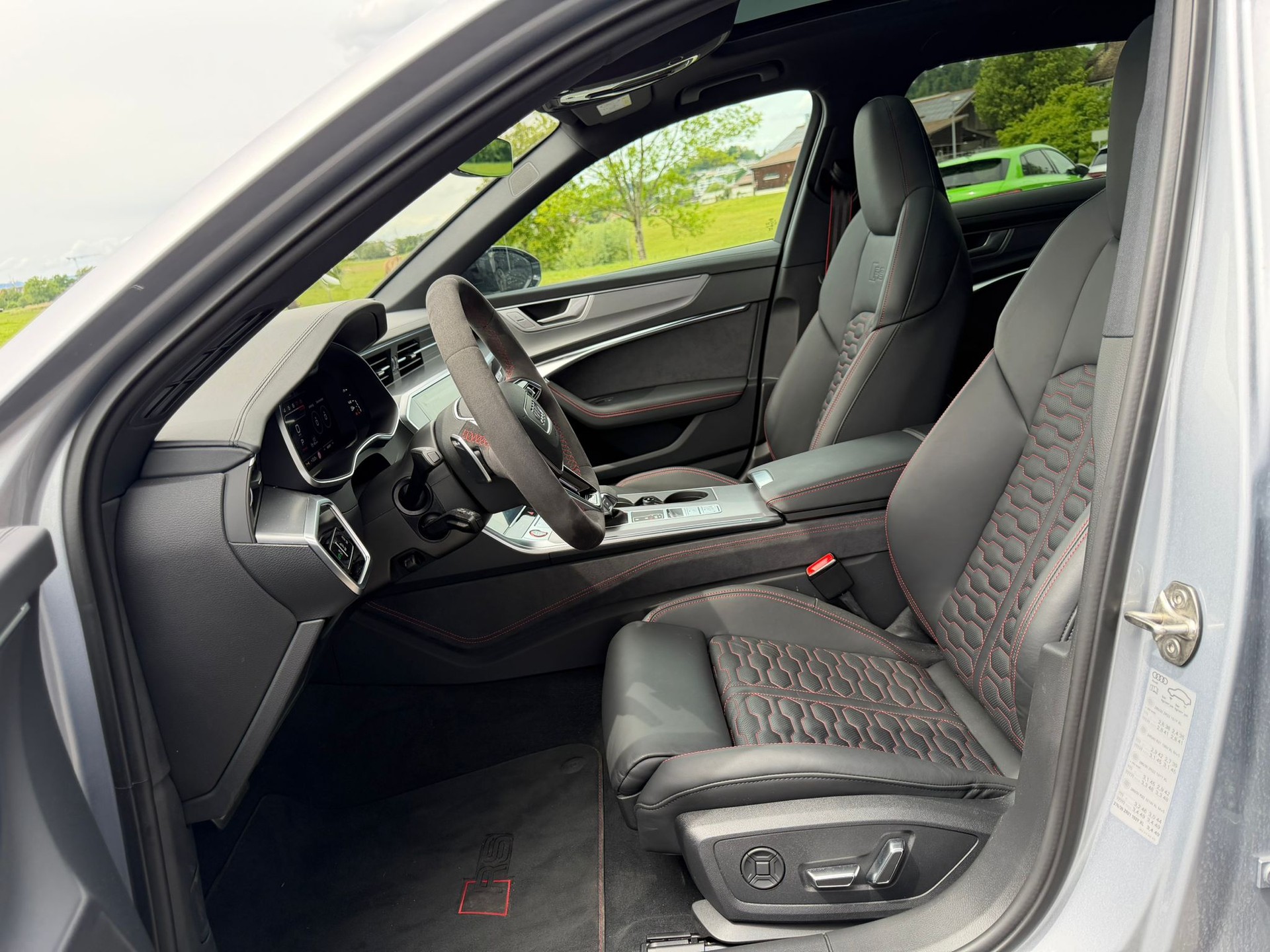 AUDI RS6 Avant 4.0 TFSI V8 Performance quattro-image-7