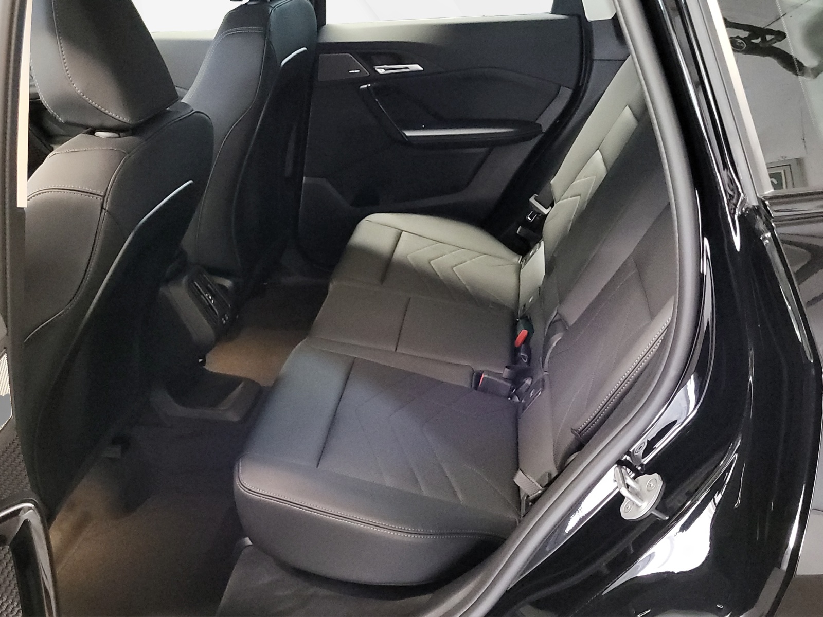 BMW X1 sDrive 18i-image-18