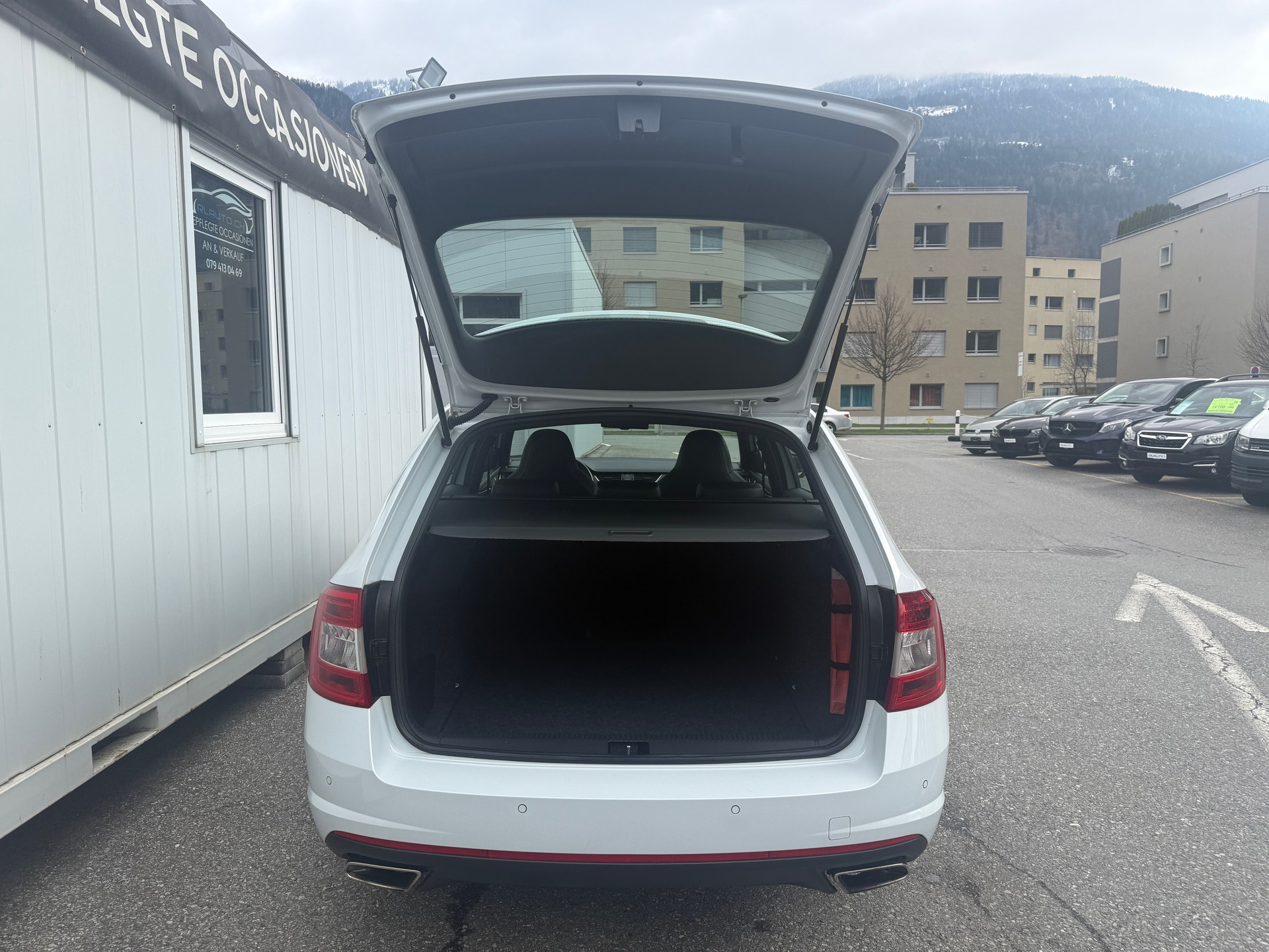 SKODA Octavia Combi 2.0 TSI RS DSG-image-5