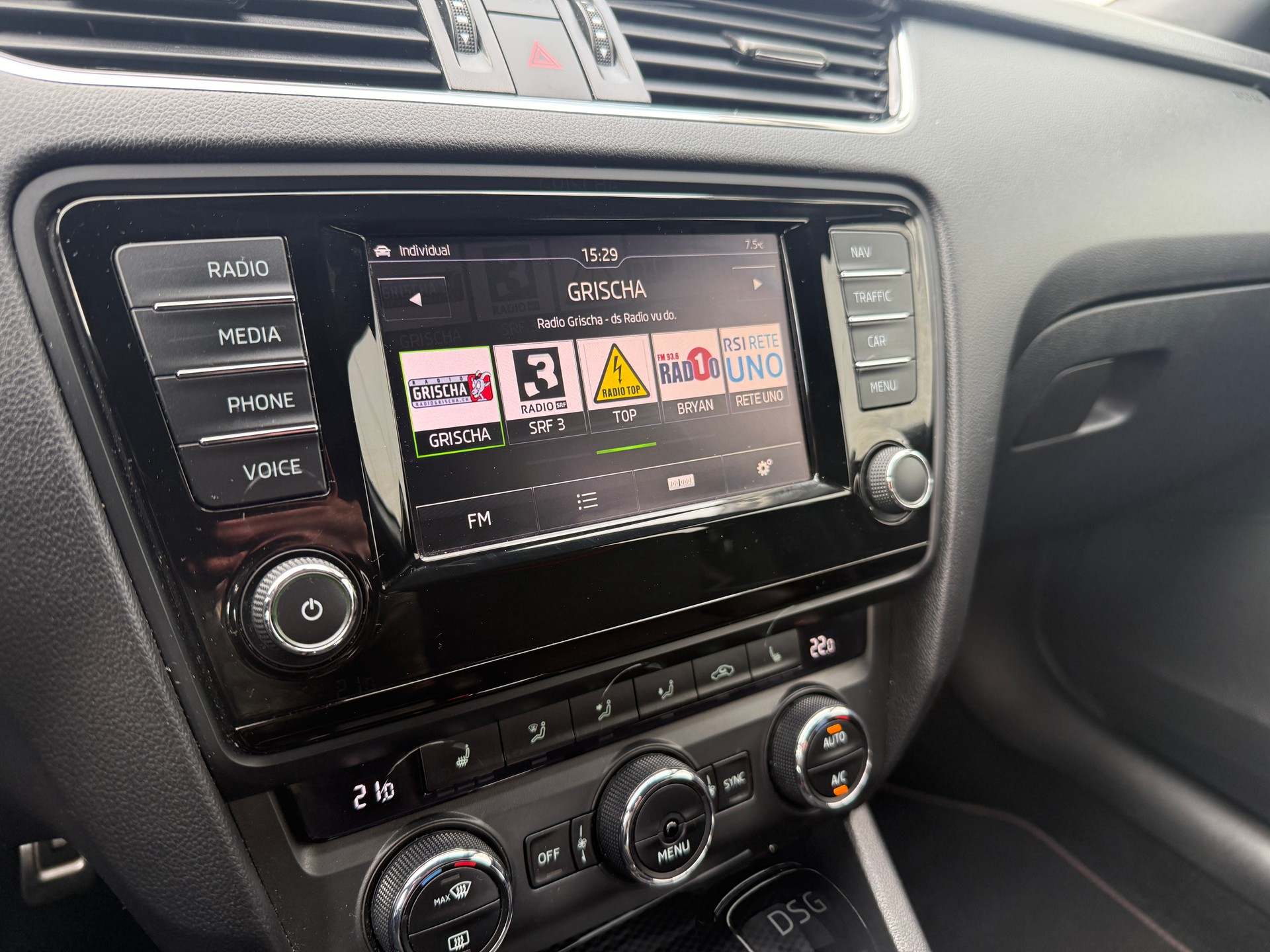 SKODA Octavia Combi 2.0 TSI RS DSG-image-22