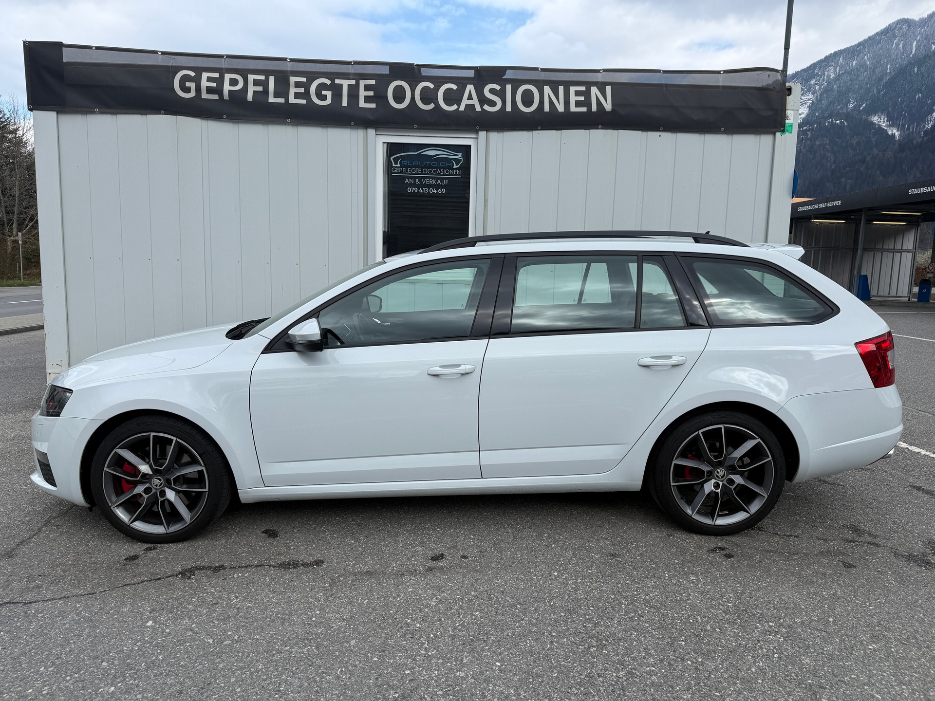 SKODA Octavia Combi 2.0 TSI RS DSG-image-7