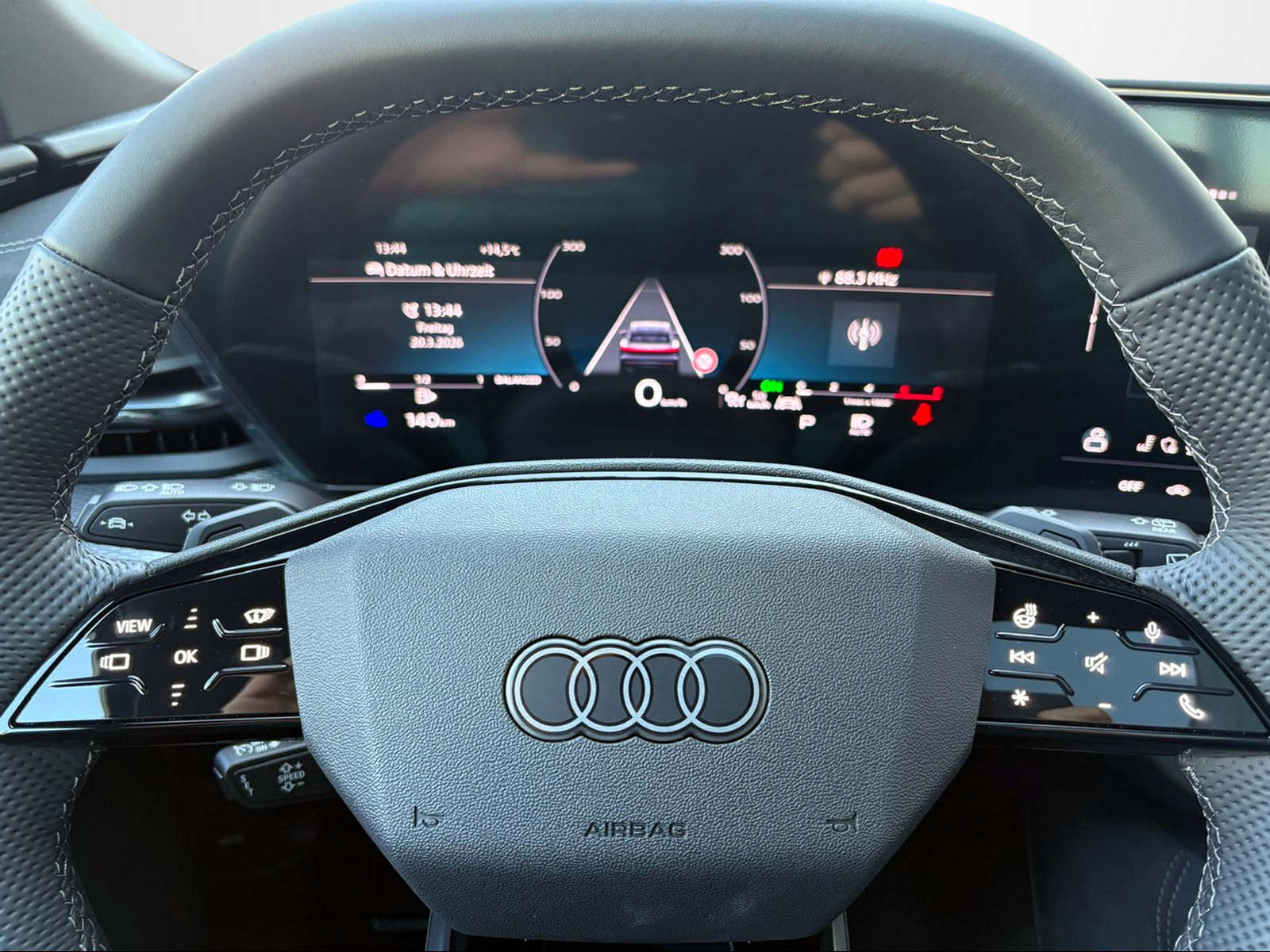 AUDI SQ5 TFSI quattro S-tronic-image-6