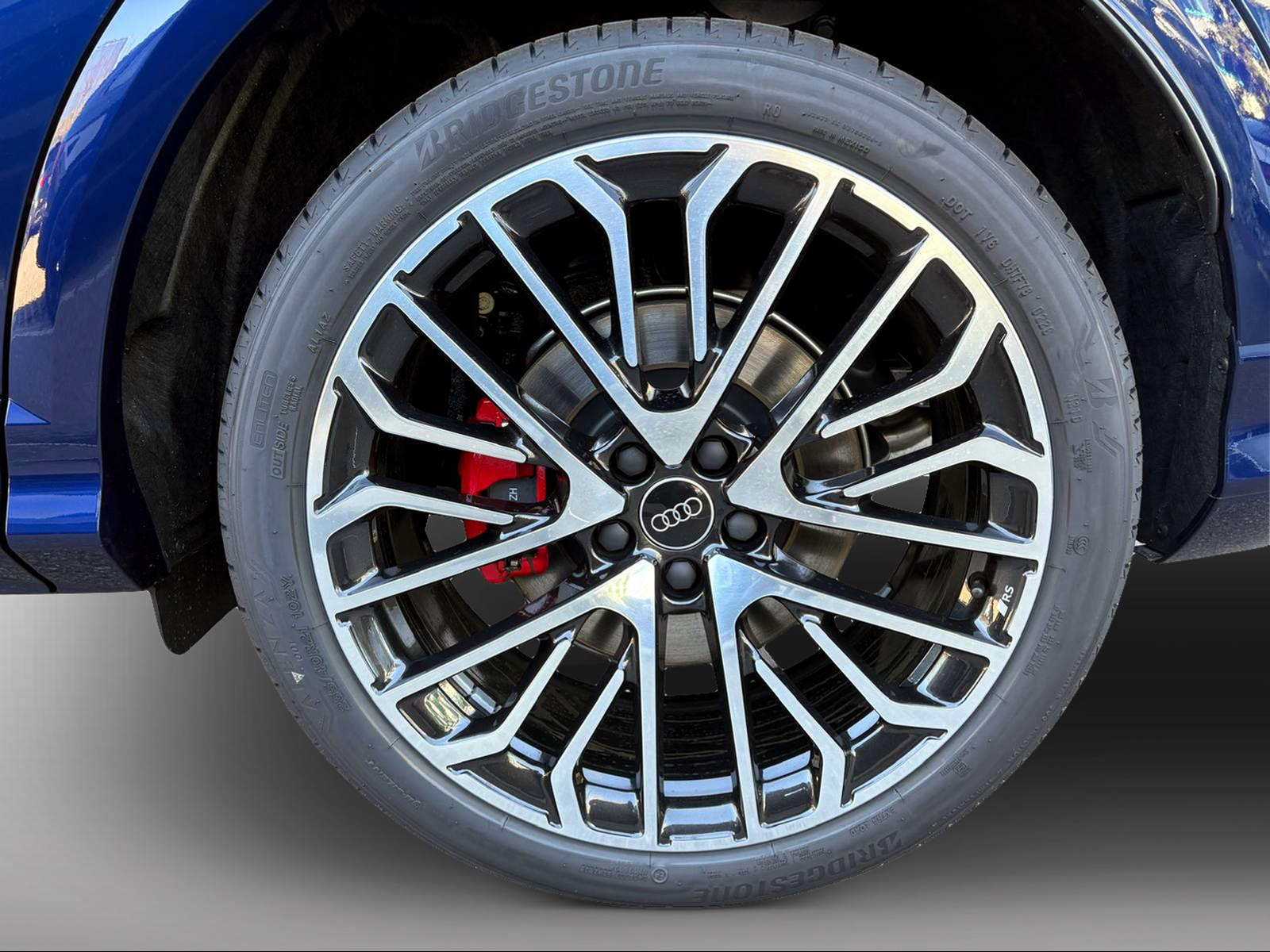 AUDI SQ5 TFSI quattro S-tronic-image-3