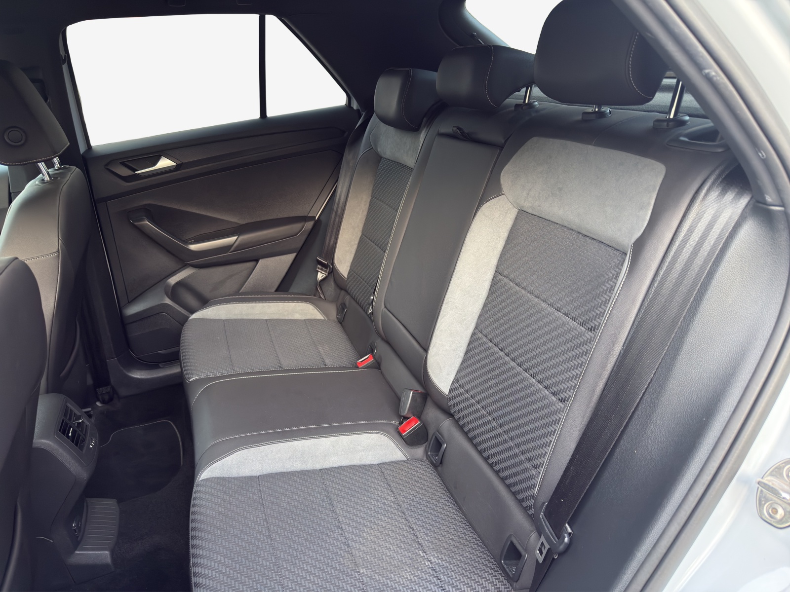 VW T-Roc 2.0 TSI Sport DSG 4Motion-image-11