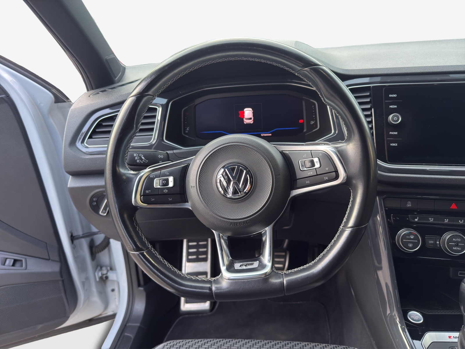 VW T-Roc 2.0 TSI Sport DSG 4Motion-image-9