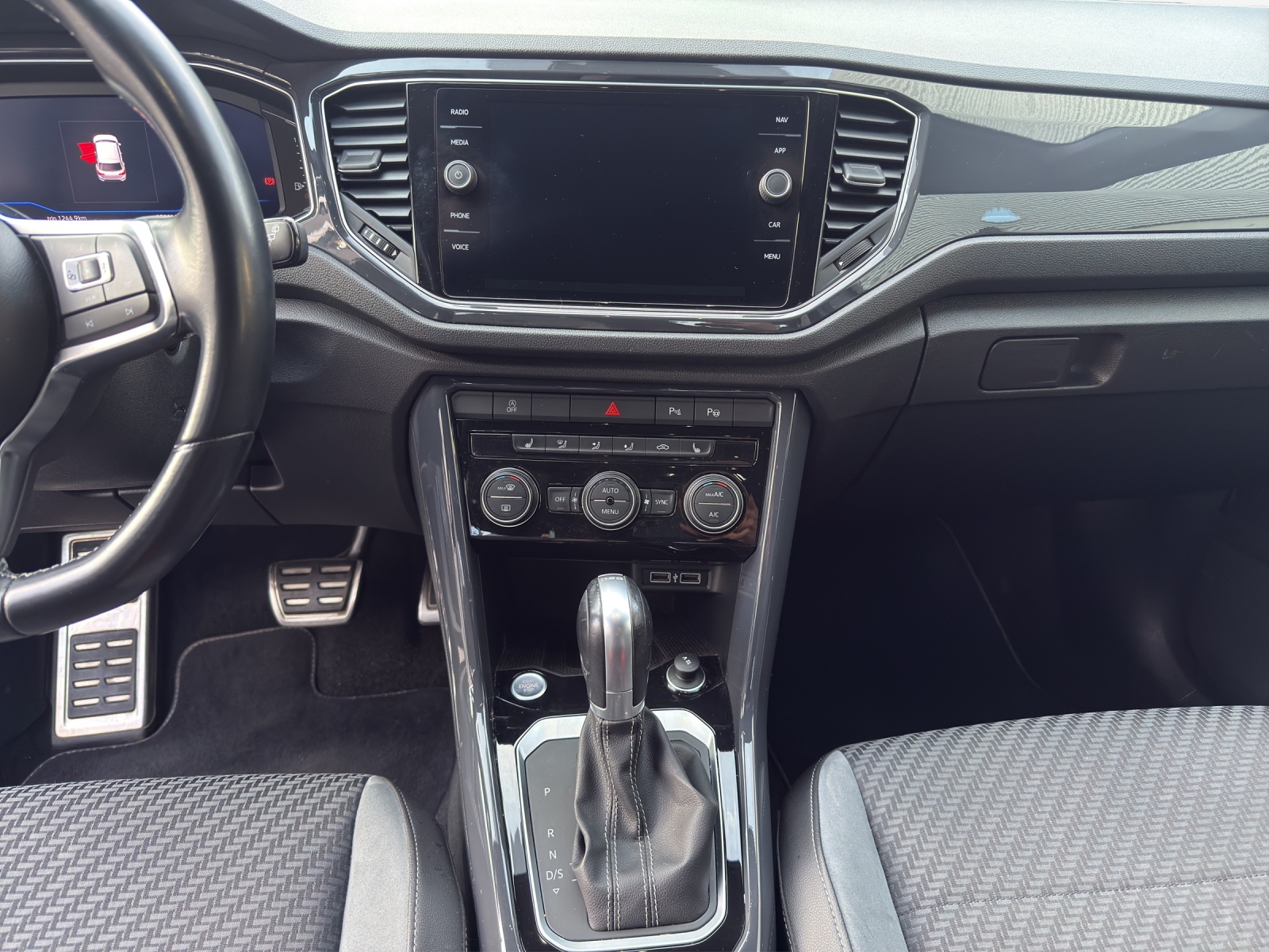 VW T-Roc 2.0 TSI Sport DSG 4Motion-image-10
