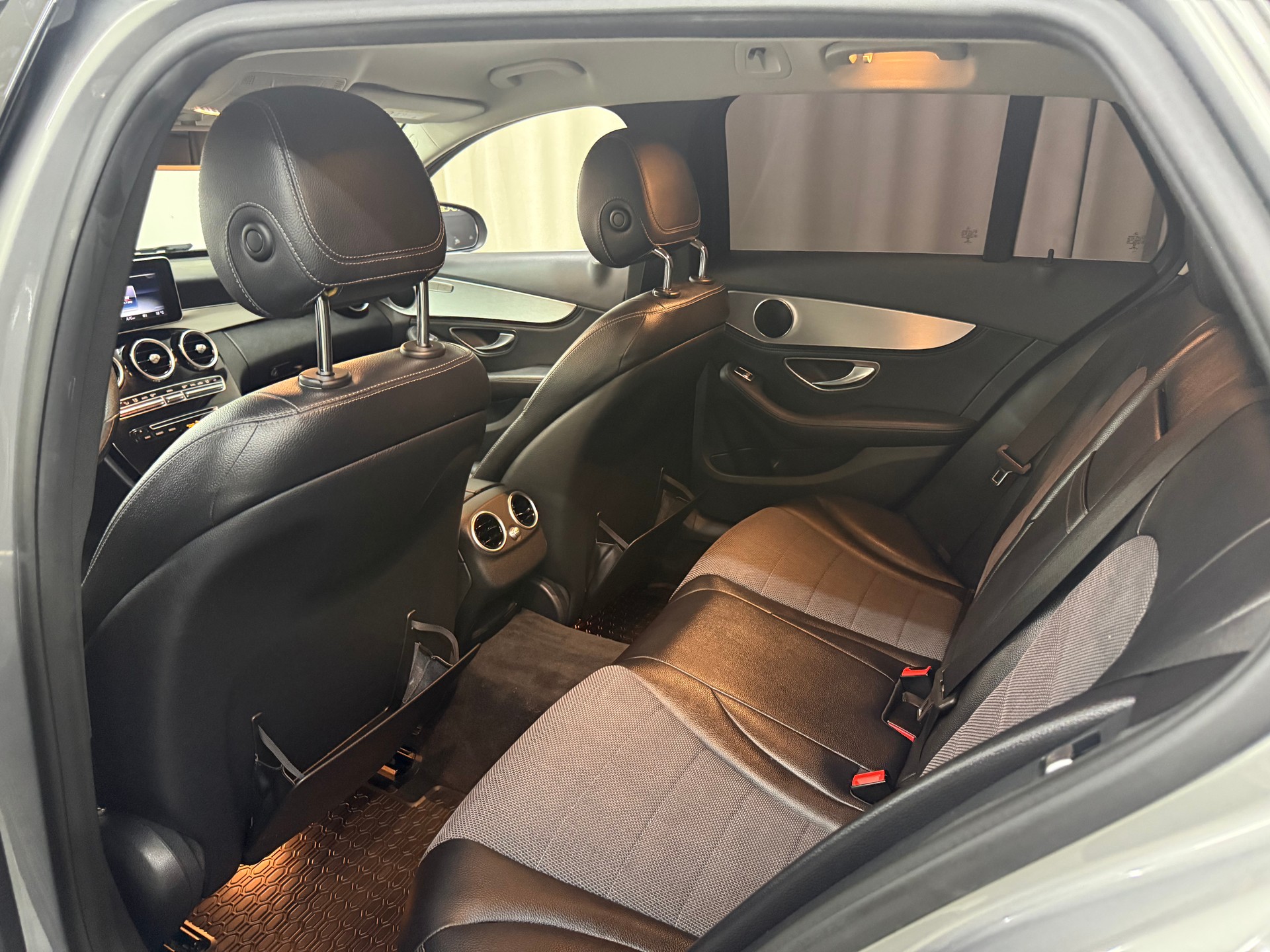 MERCEDES-BENZ C 220 BlueTEC Avantgarde 7G-Tronic-image-8