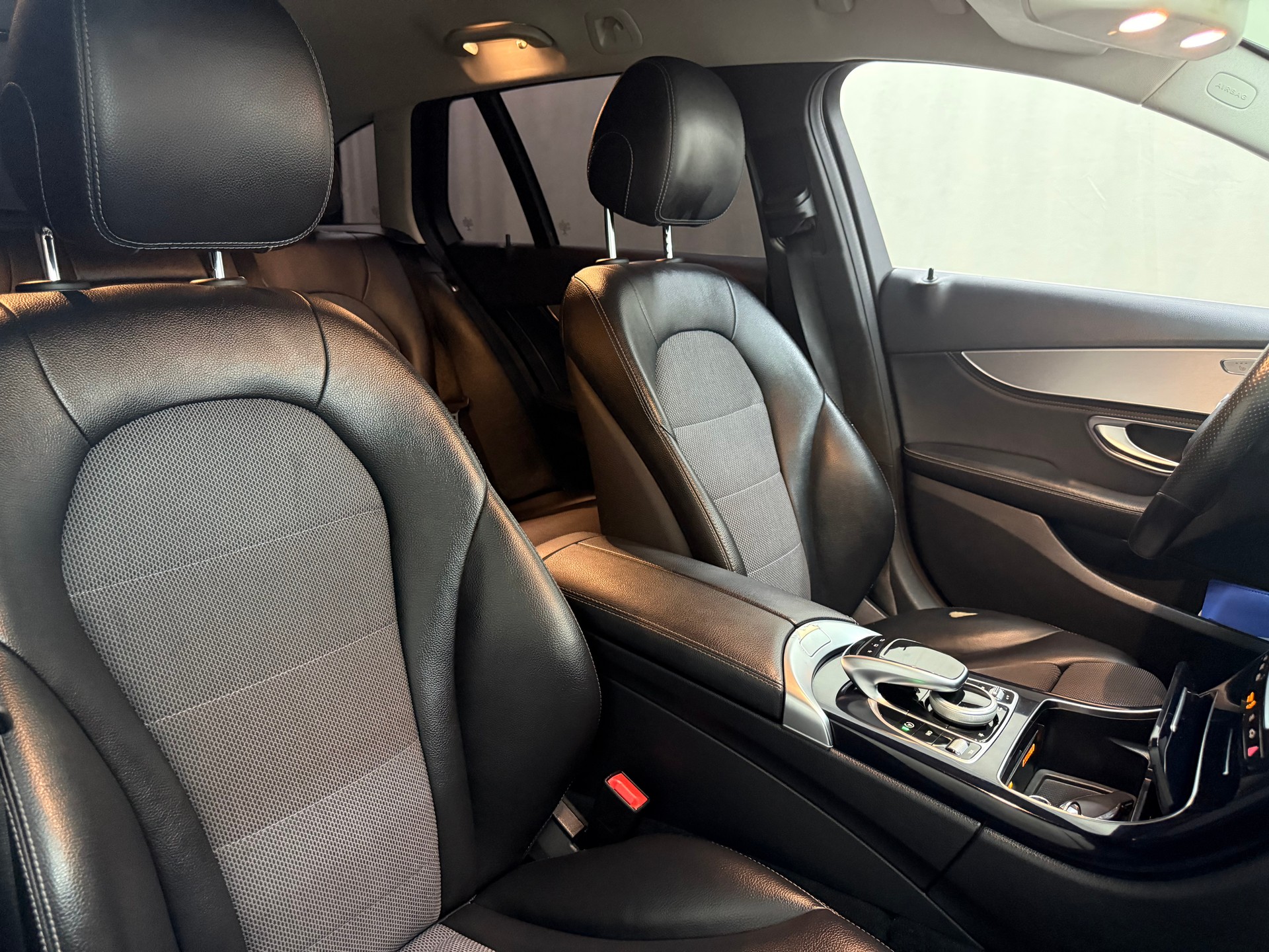 MERCEDES-BENZ C 220 BlueTEC Avantgarde 7G-Tronic-image-15