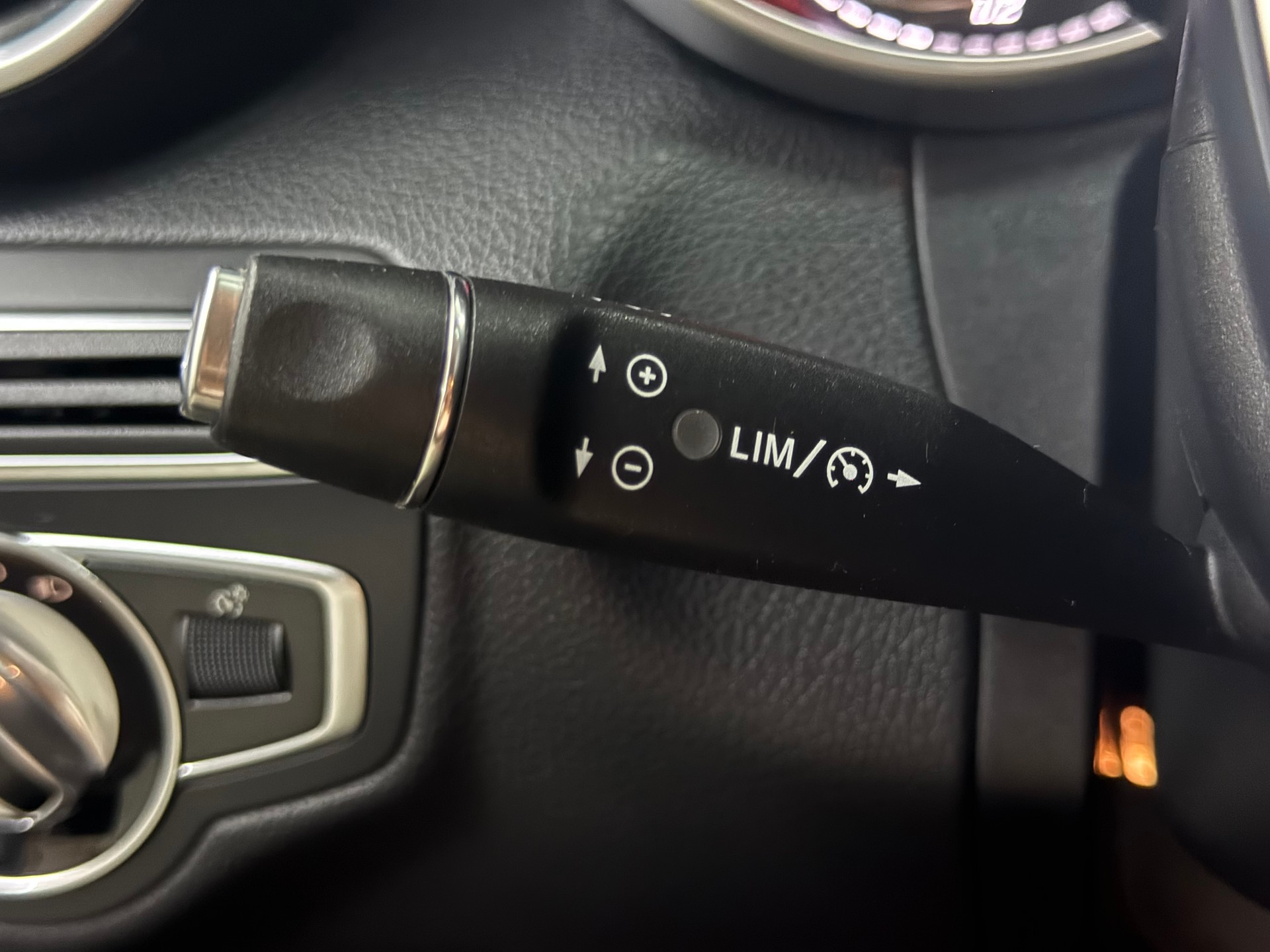 MERCEDES-BENZ C 220 BlueTEC Avantgarde 7G-Tronic-image-14