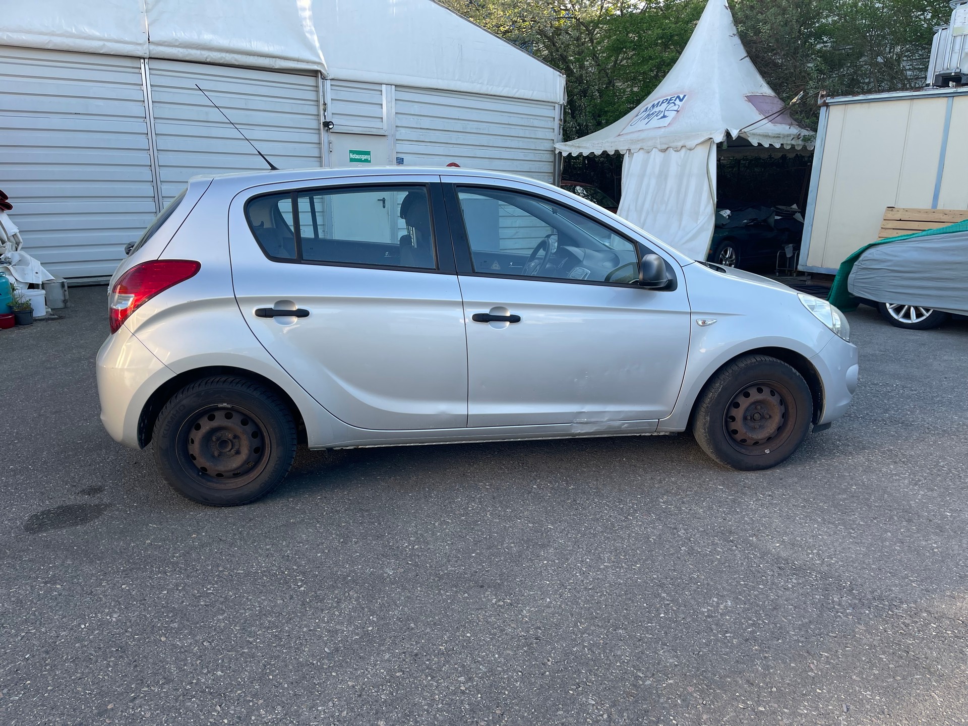 HYUNDAI i20 1.4 Style ab Kontrolle-Mfk-Expertise-image-2