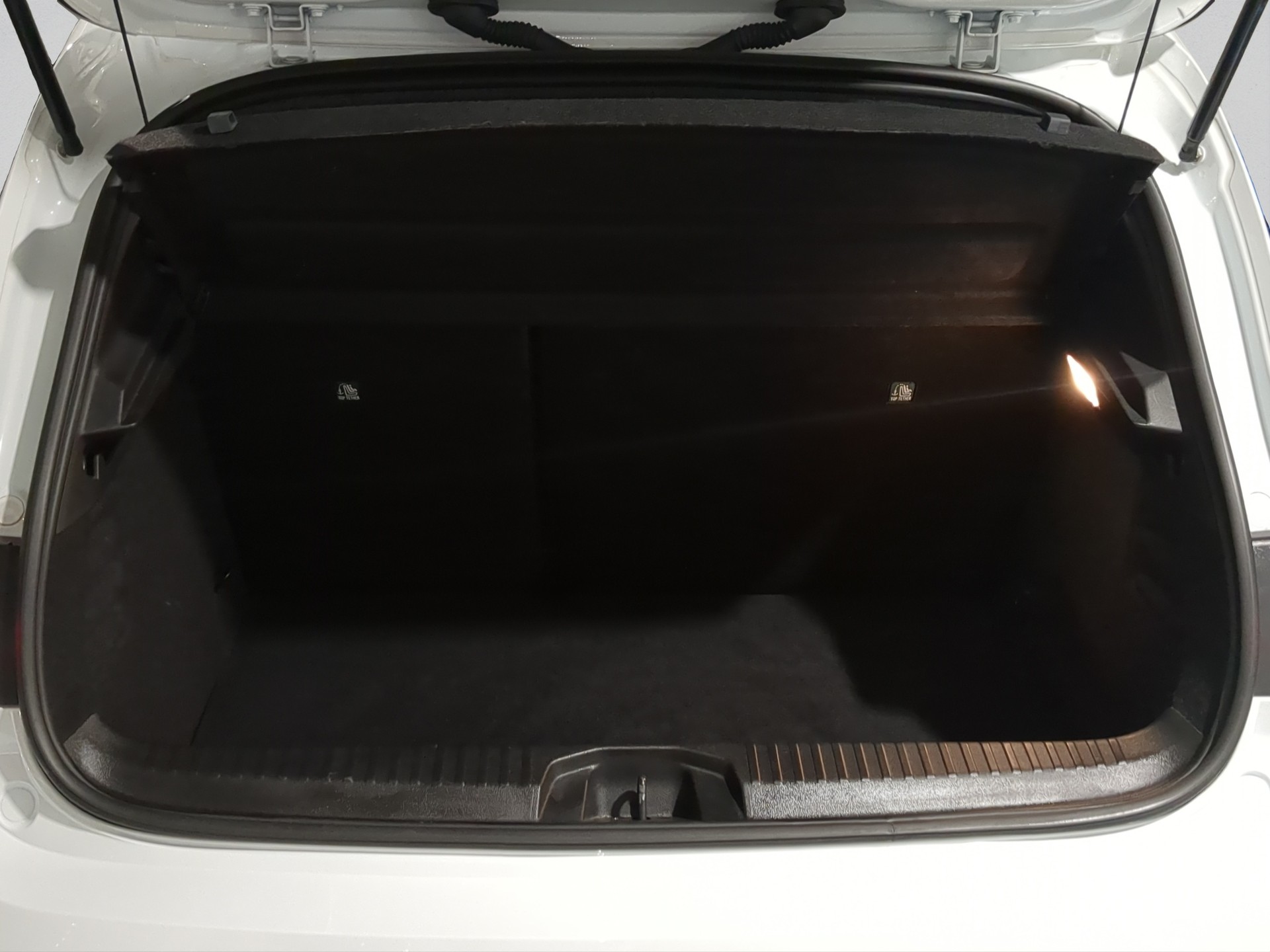 RENAULT Clio 1.6 E-Tech Techno-image-14