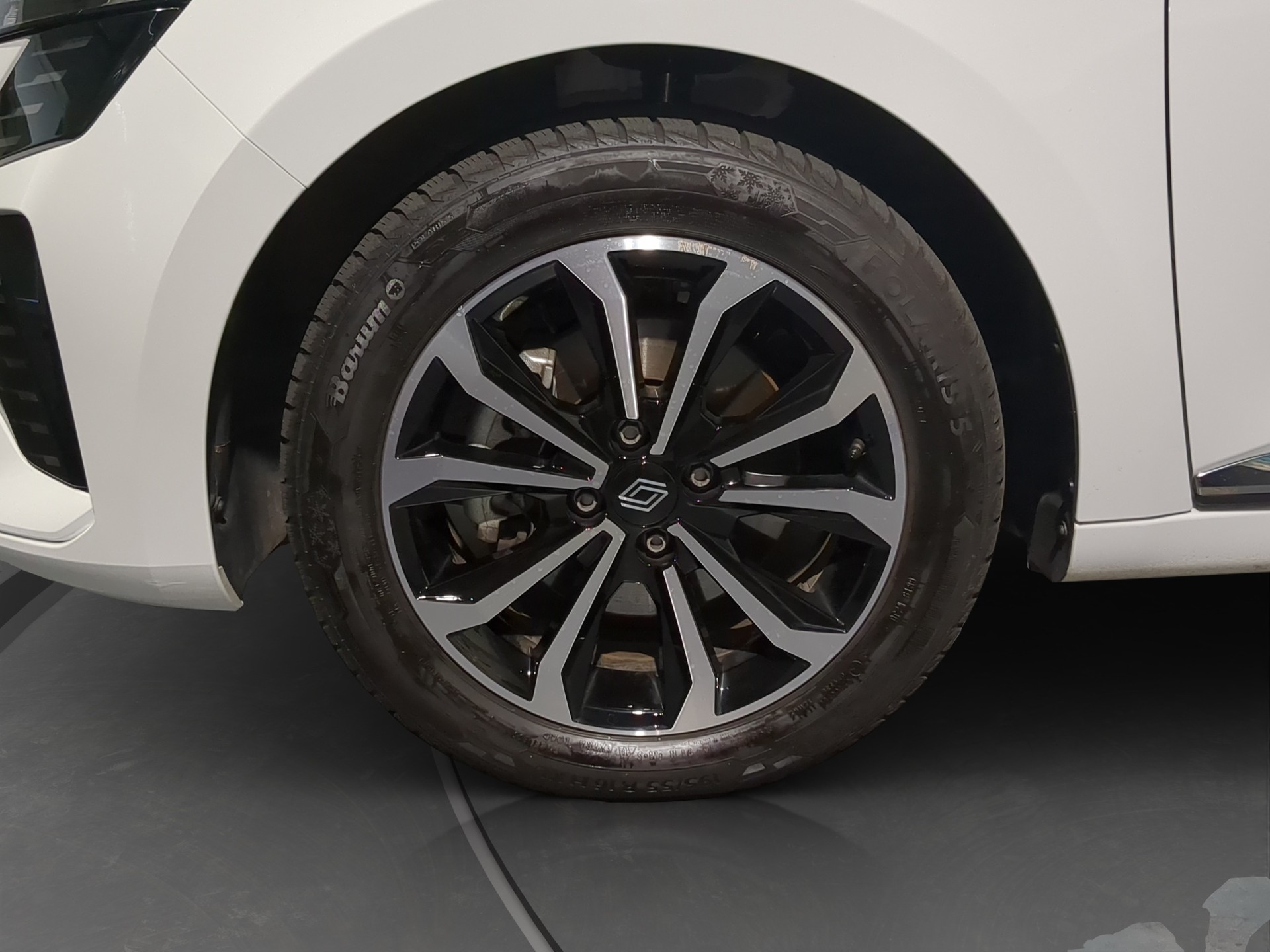 RENAULT Clio 1.6 E-Tech Techno-image-23