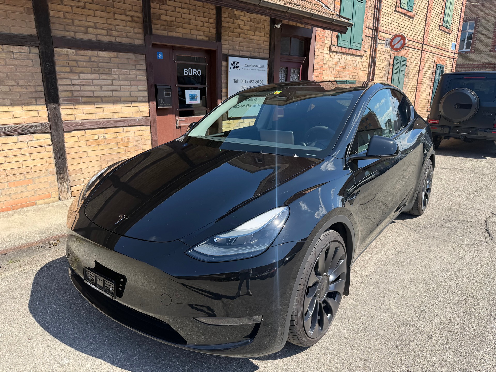 TESLA Model Y Performance-image-0