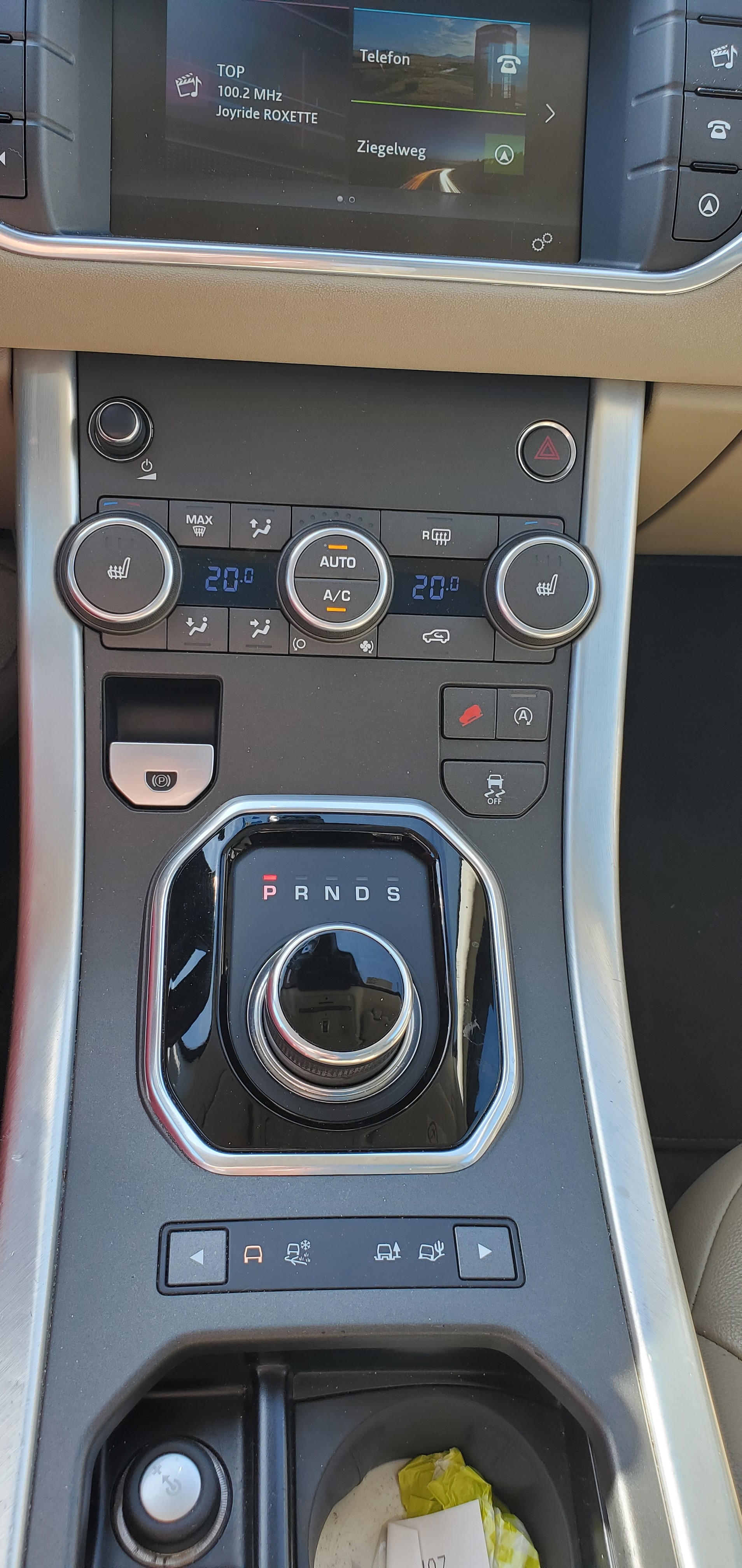 LAND ROVER Range Rover Evoque 2.0 TD4 SE AT9, gepfl. FZ. mit guter Ausstattung-image-8