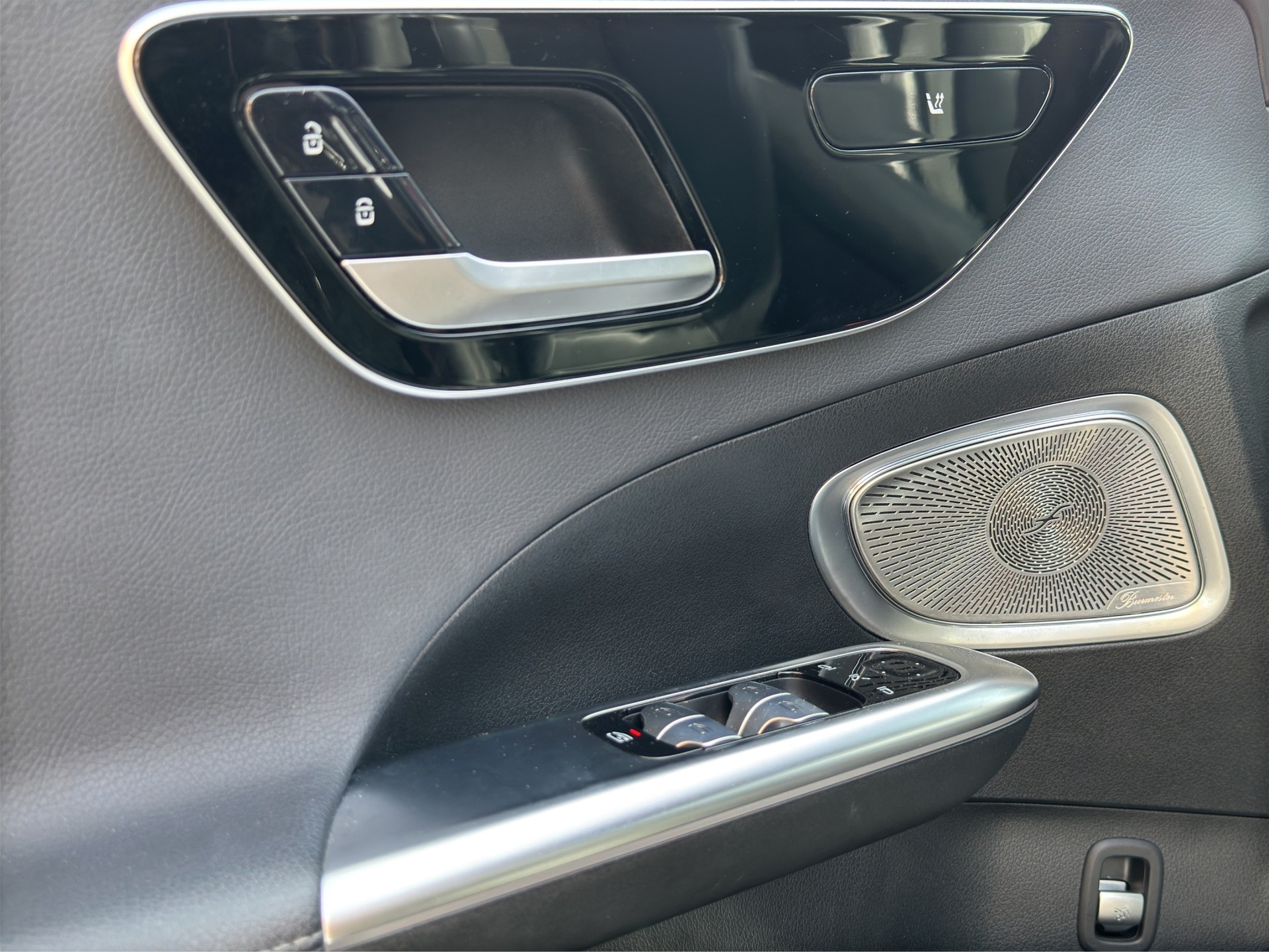 MERCEDES-BENZ C 300 4Matic AMG Night 9G-Tronic-image-8