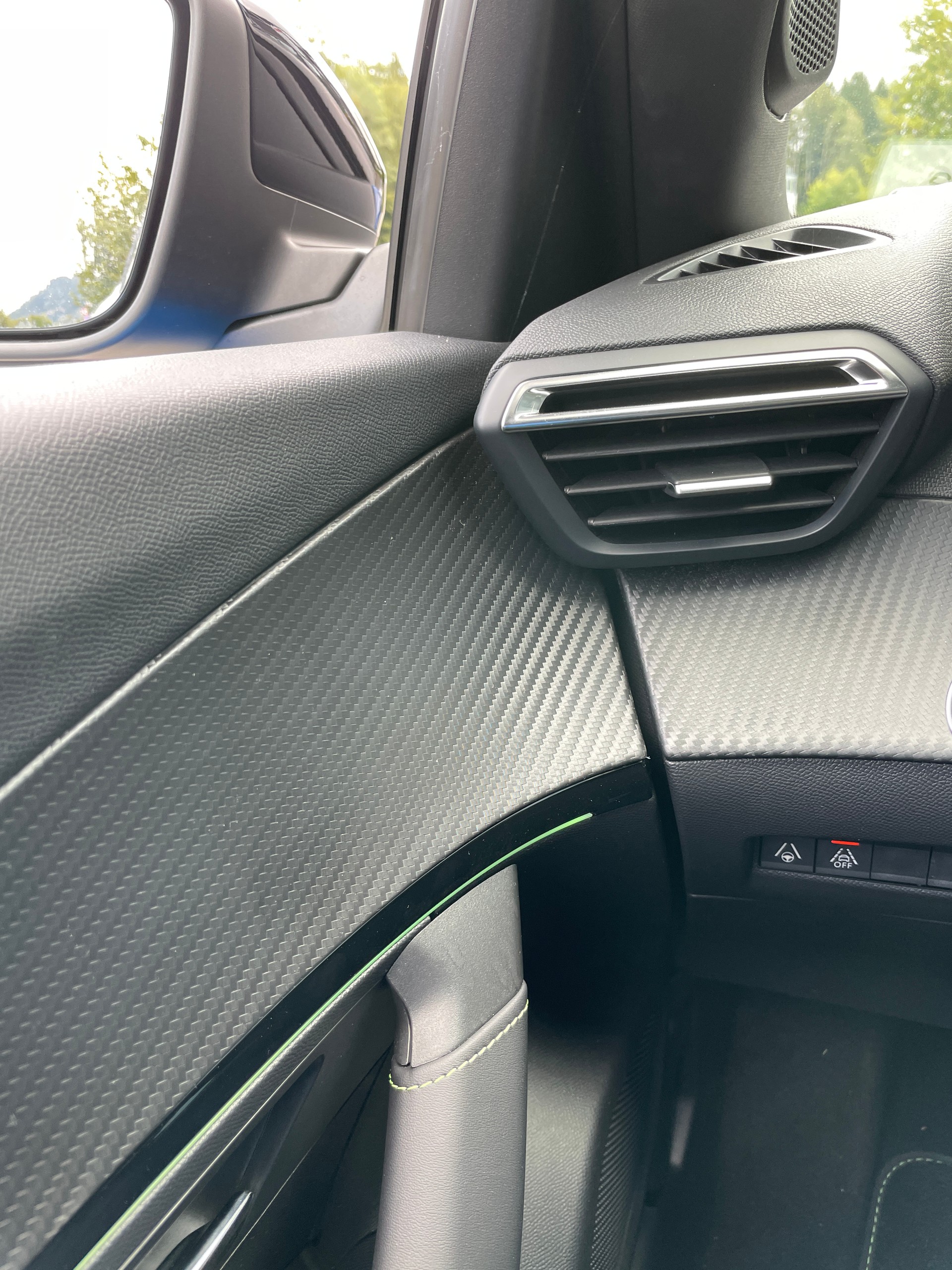 PEUGEOT 2008 e GT Pack-image-25