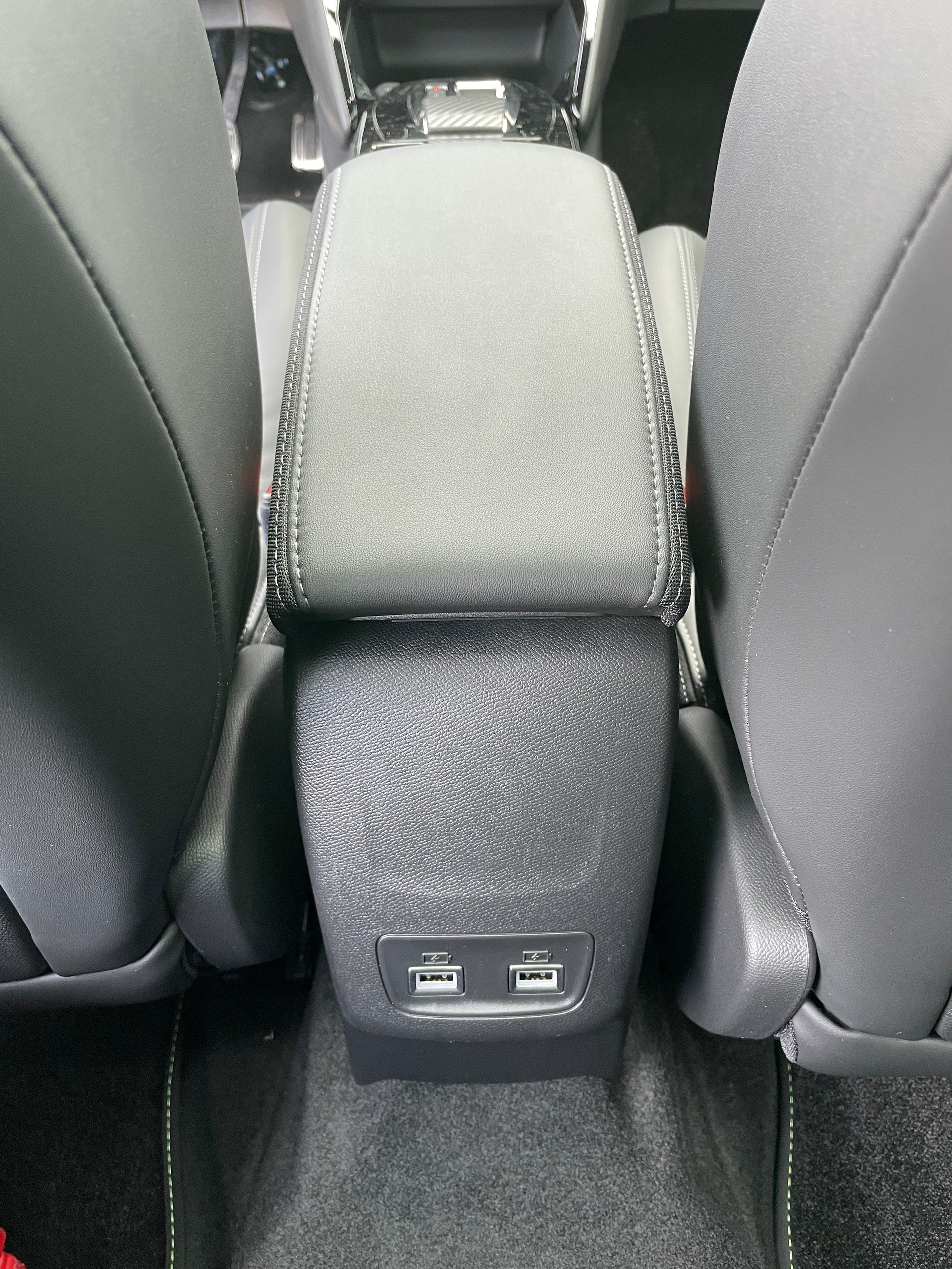 PEUGEOT 2008 e GT Pack-image-19