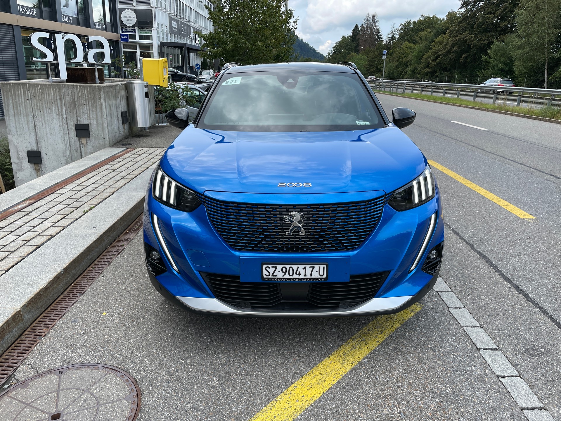 PEUGEOT 2008 e GT Pack-image-1