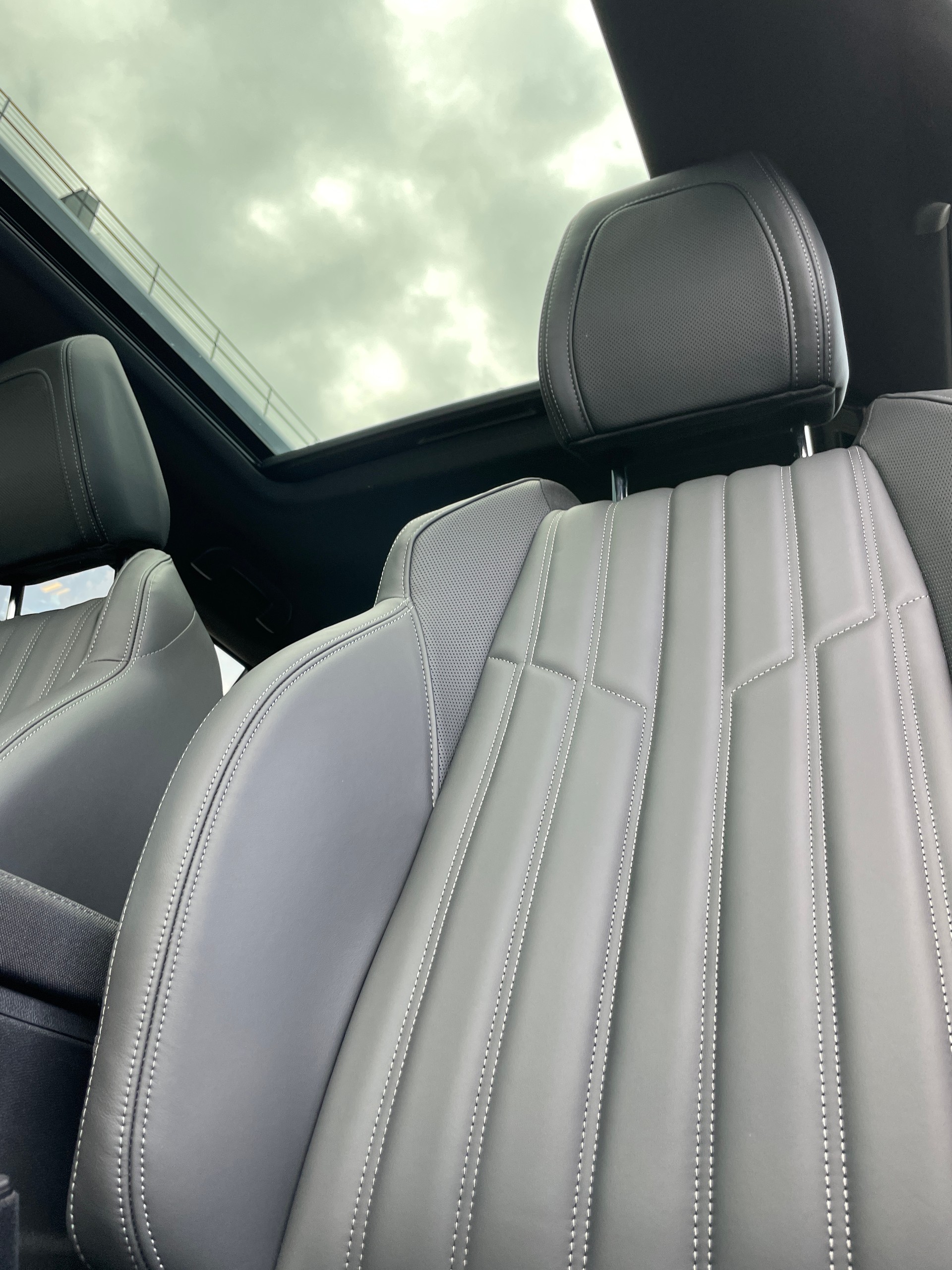 PEUGEOT 2008 e GT Pack-image-14