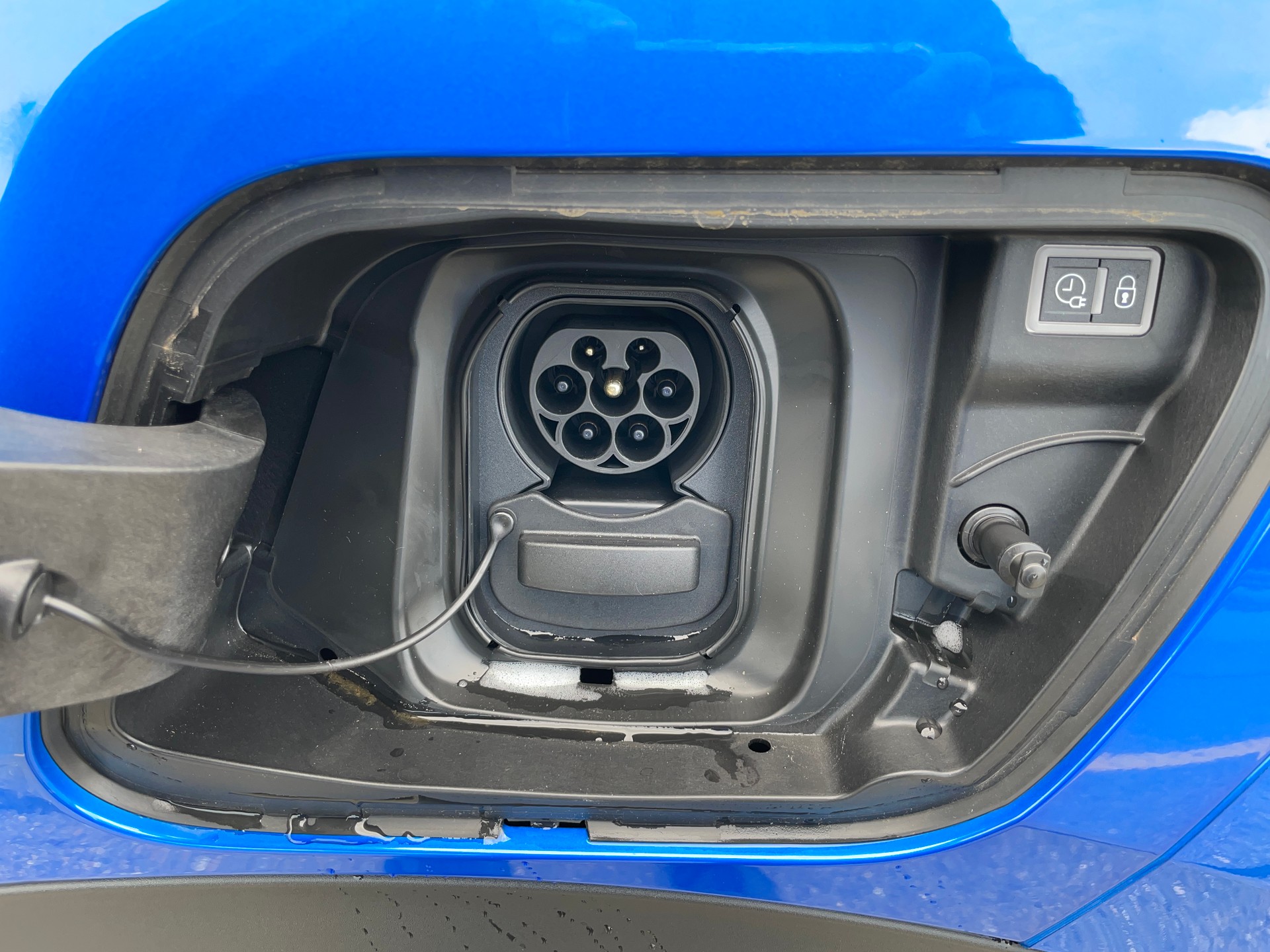 PEUGEOT 2008 e GT Pack-image-9