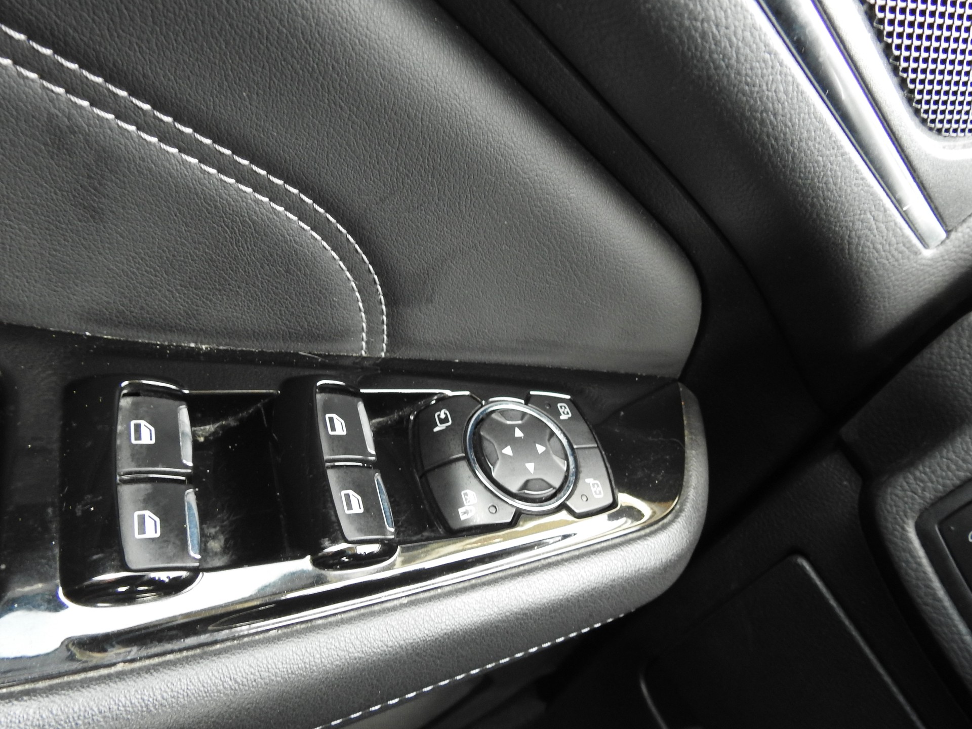 FORD Galaxy 2.0 TDCi Titanium AWD Automatic-image-24
