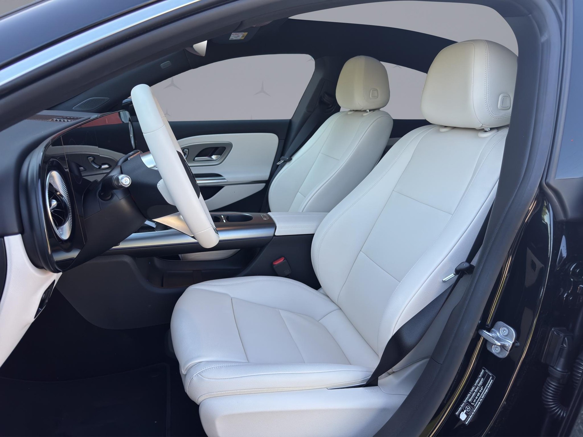 MERCEDES-BENZ CLA 220 Progressive 4matic-image-9