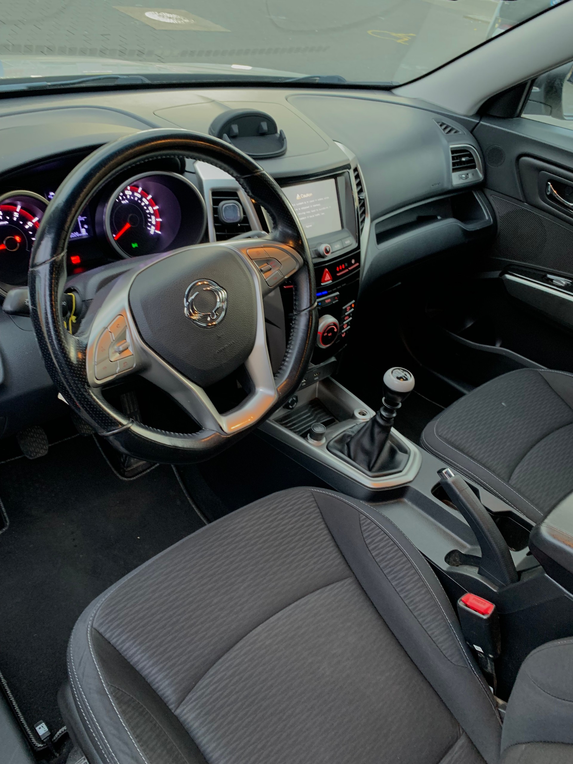 KGM-SsangYong Tivoli 1.6 e-XGi Crystal 2WD-image-8