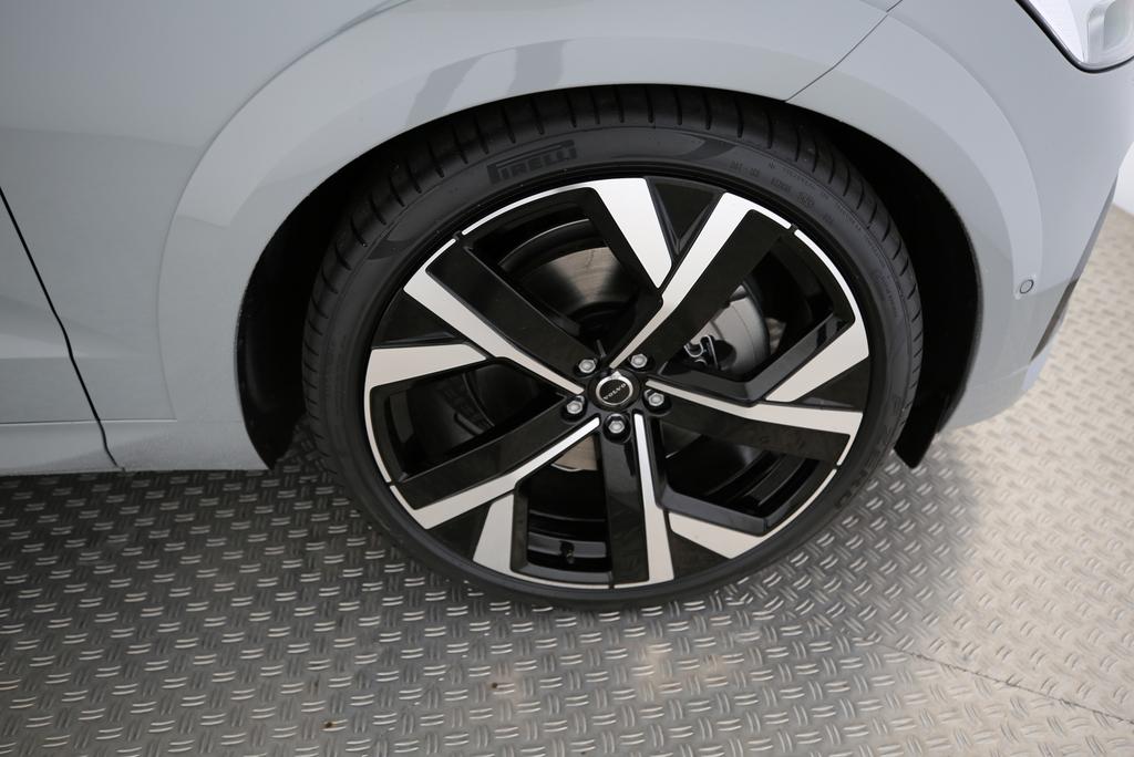 VOLVO XC60 2.0 T8 TE Black Edition eAWD-image-3
